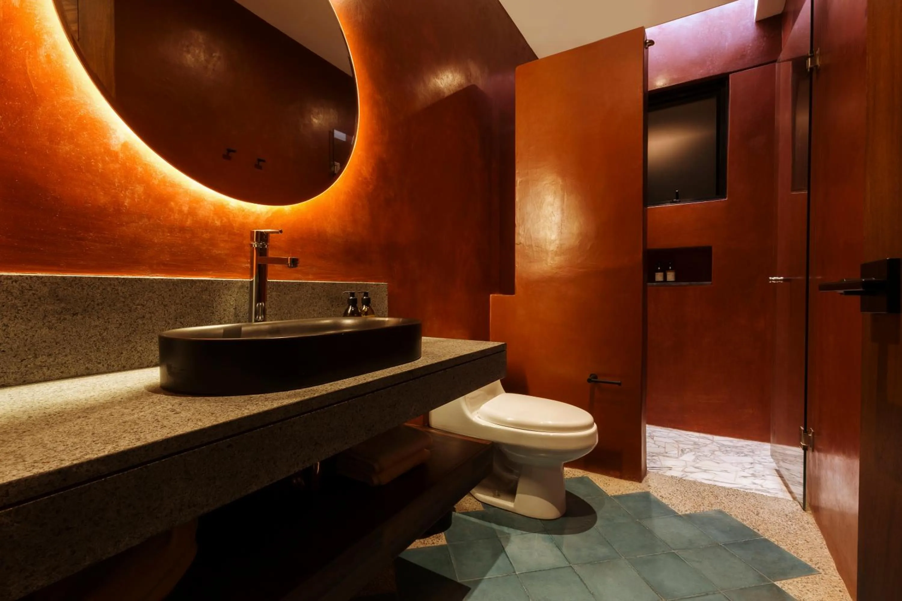 Bathroom in Macondo Arte Oaxaca