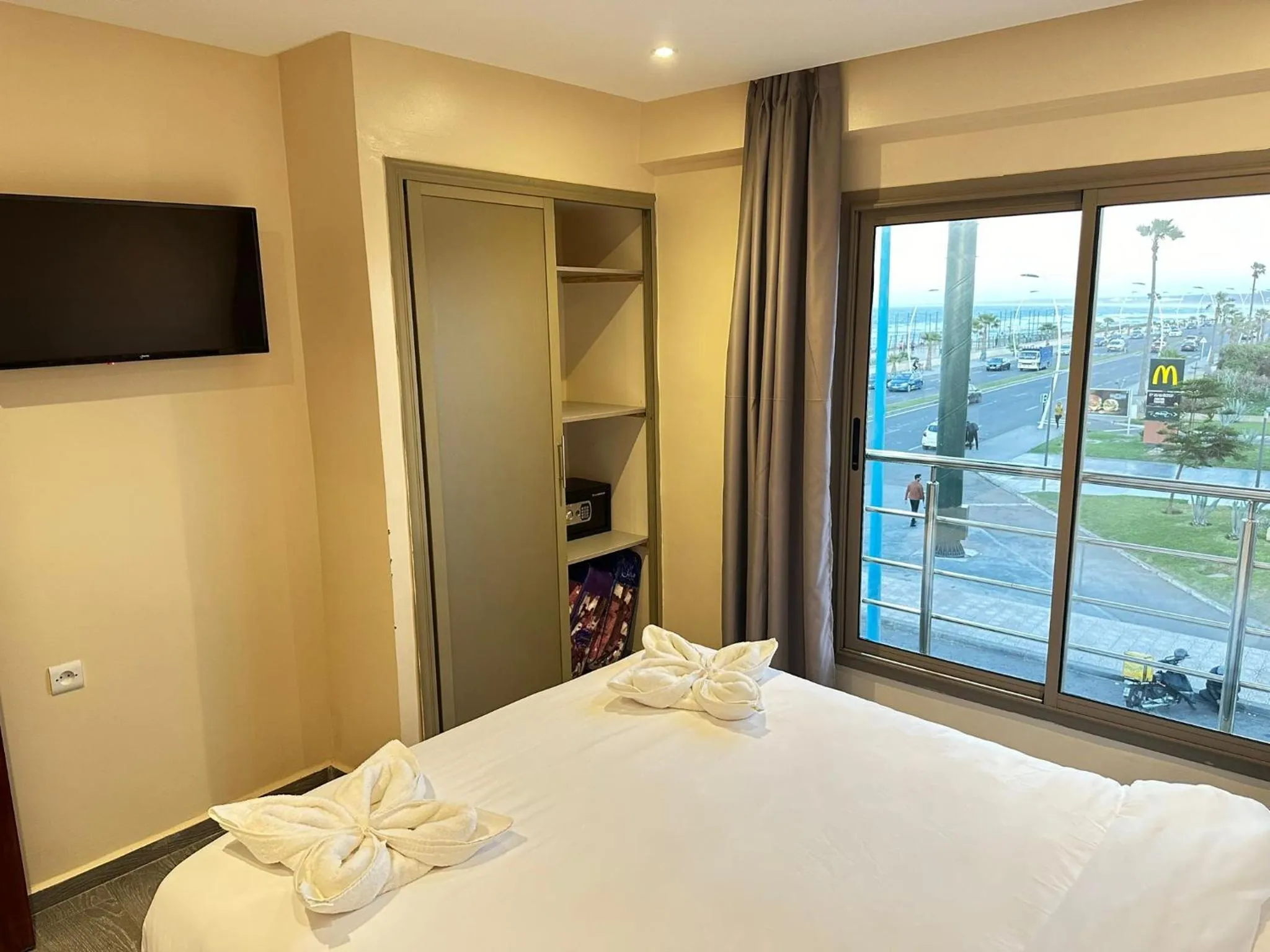 Bed in Oceana Mazagan Suites Hotel