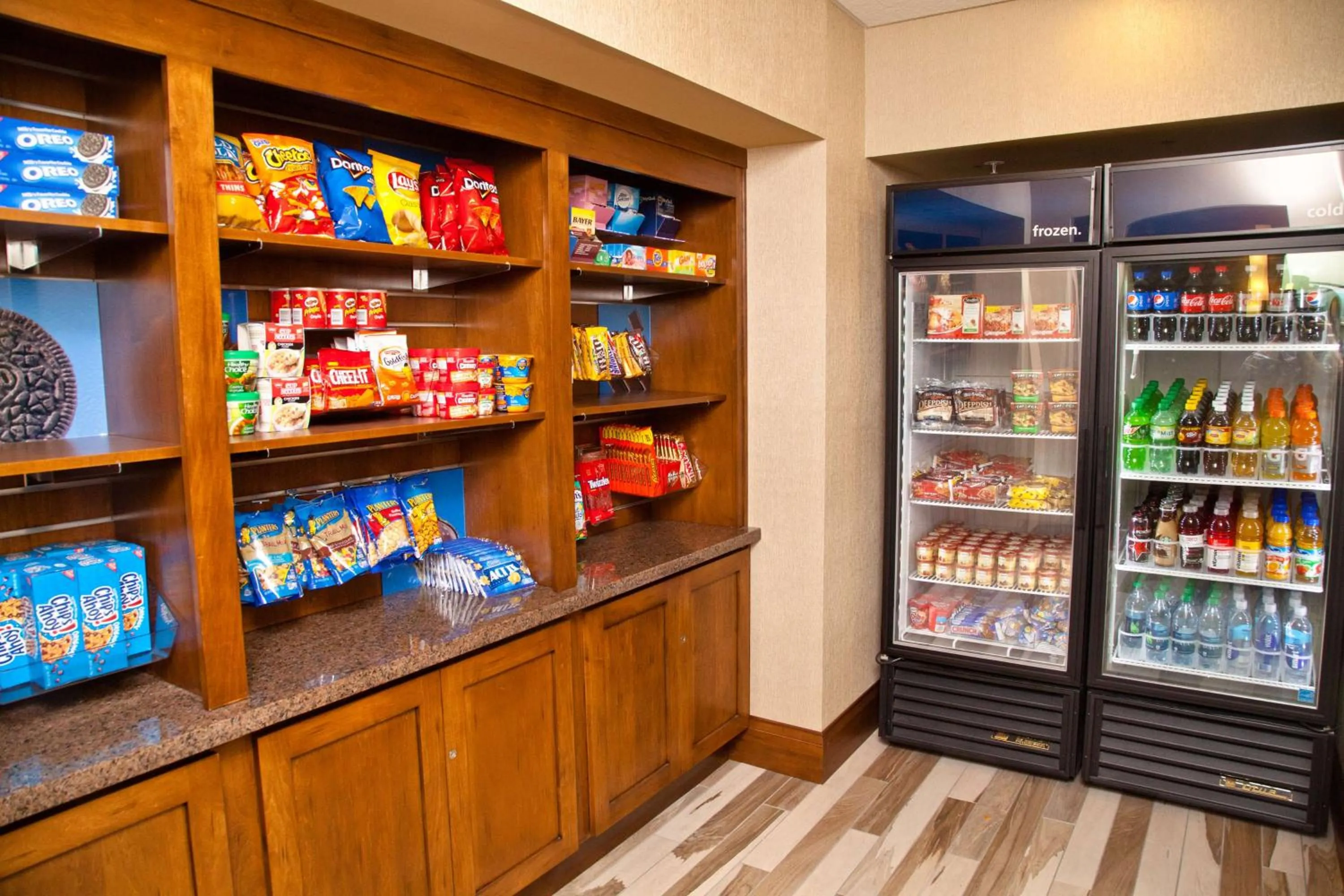 Restaurant/places to eat in Hampton Inn & Suites Salinas