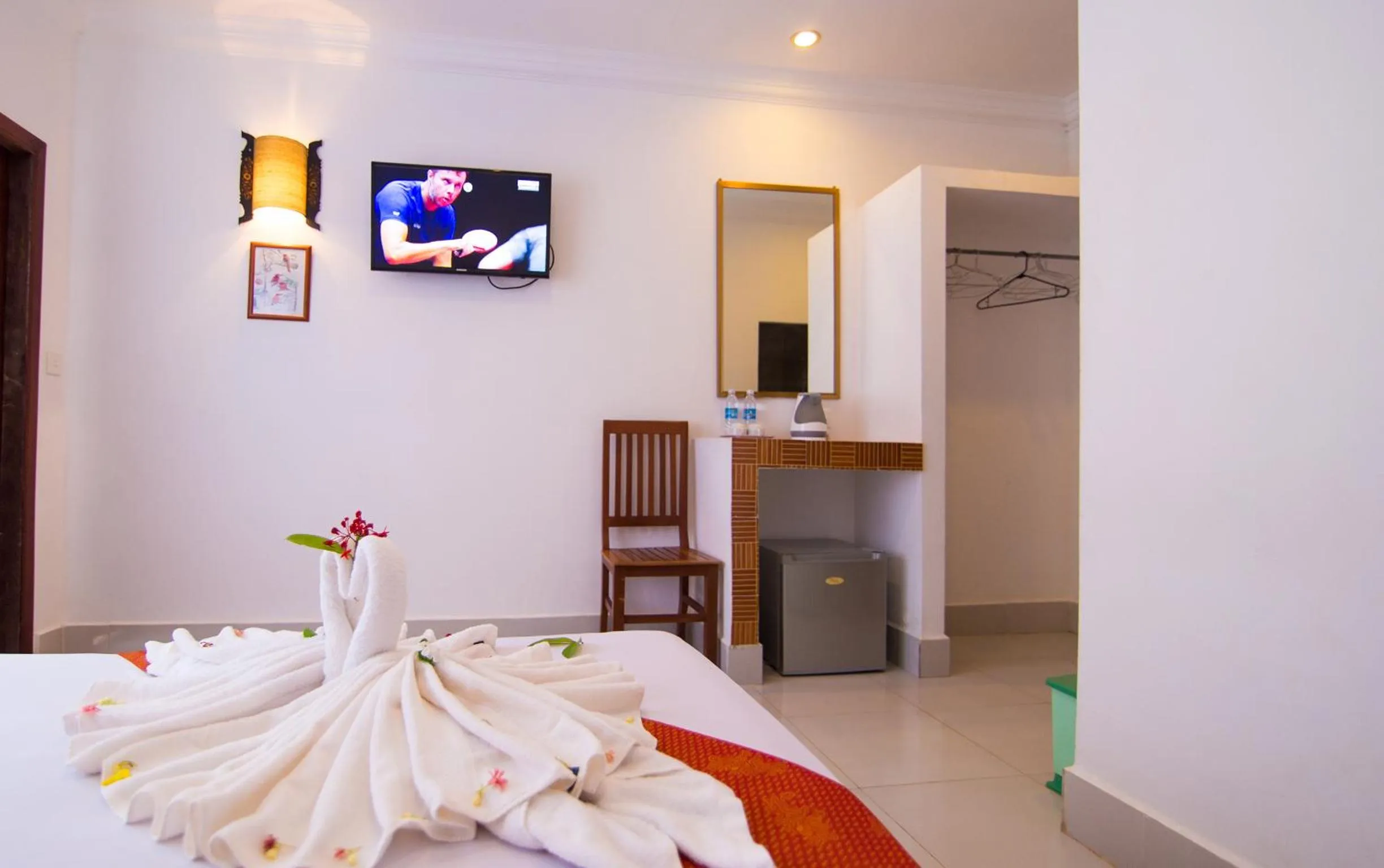 Coffee/tea facilities, Bed in Blossoming Romduol Boutique