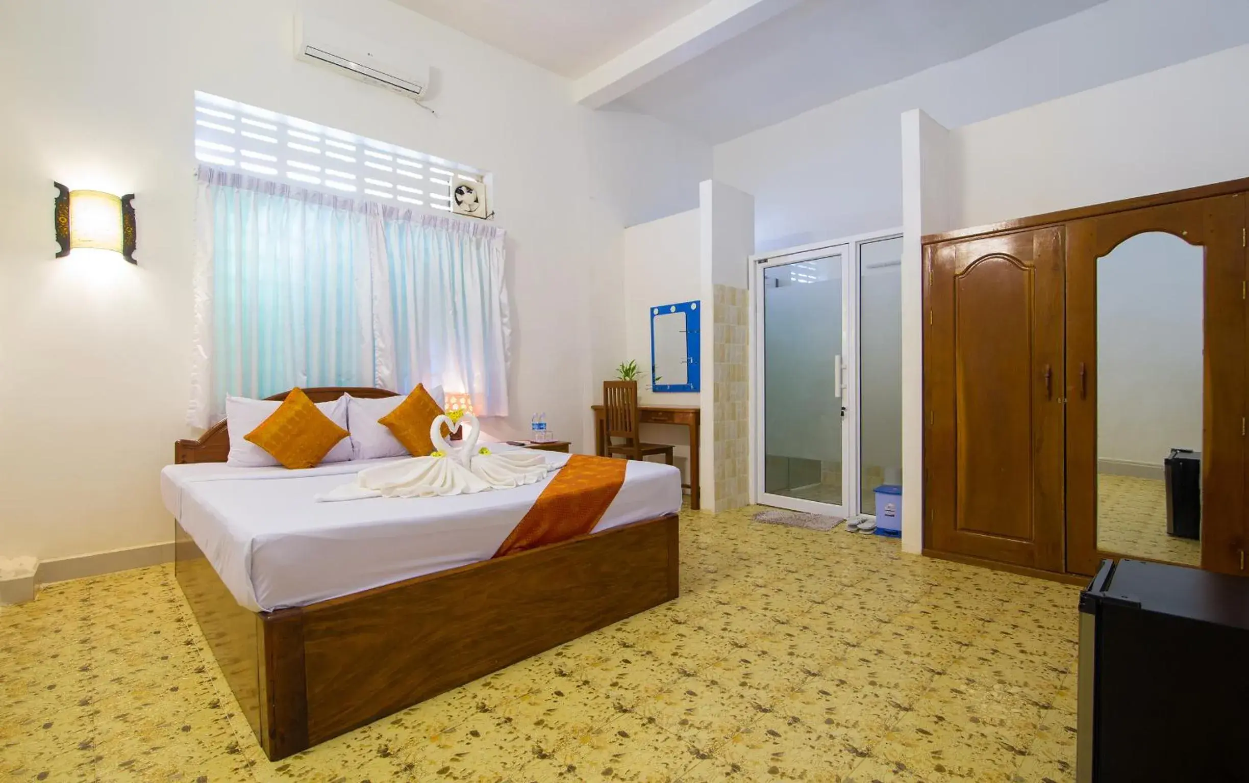 Superior King Room in Blossoming Romduol Boutique Superior King Room in Blossoming Romduol Boutique