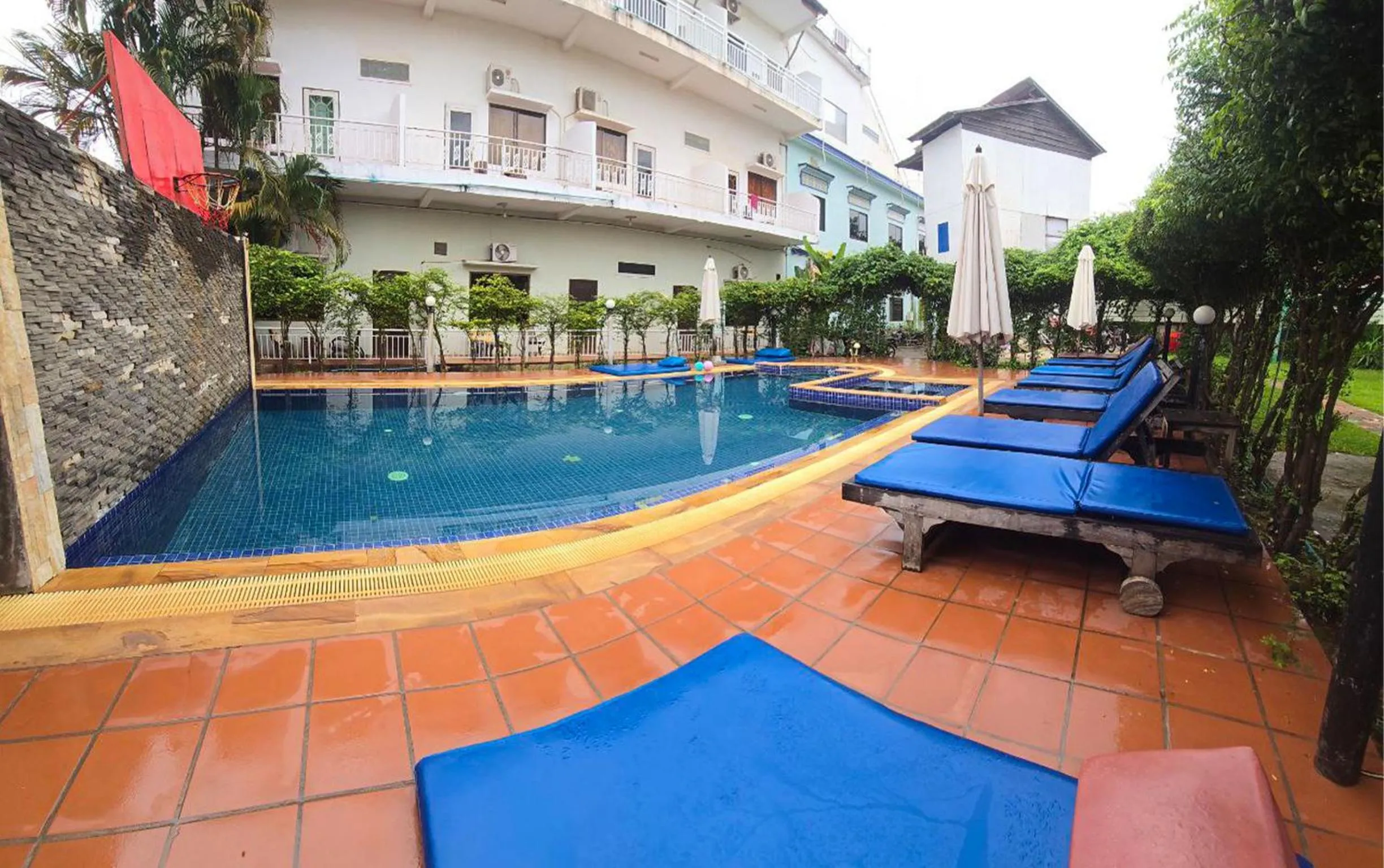 Swimming pool in Blossoming Romduol Boutique