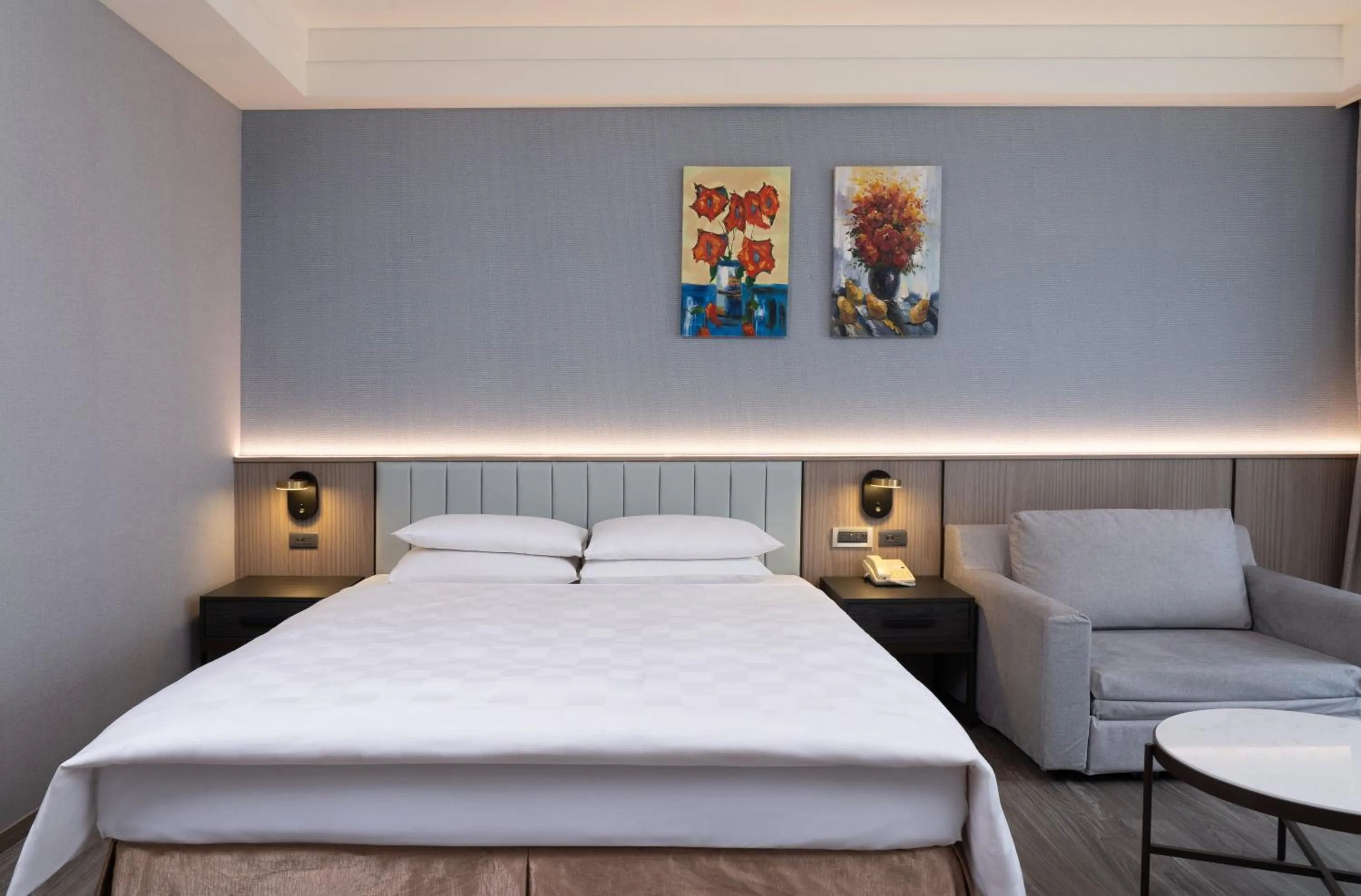 Bed in E-DA Skylark Hotel