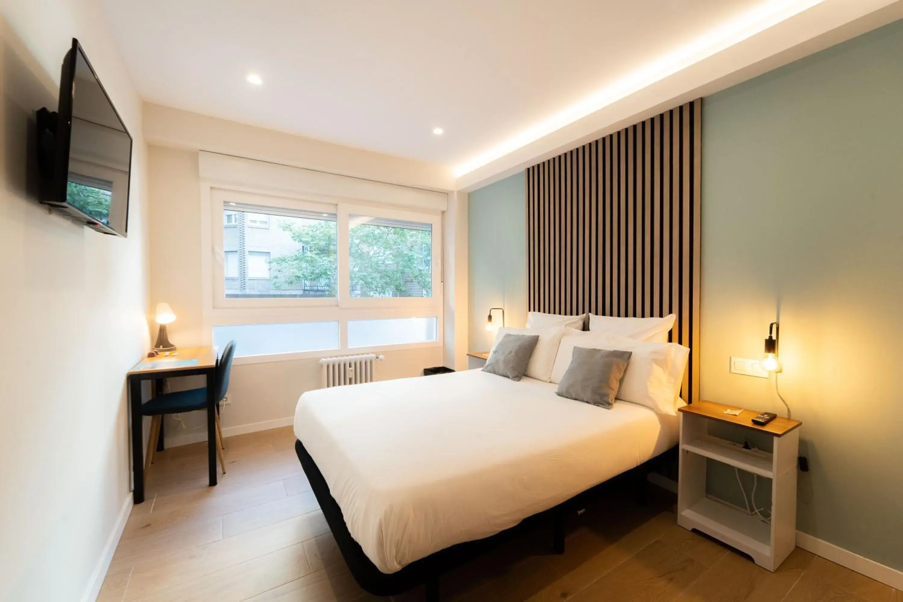 Double Room with Private Bathroom in I'M Room Suites Nuevos Ministerios - Bernabeu 'Digital Access' Double Room with Private Bathroom in I'M Room Suites Nuevos Ministerios - Bernabeu 'Digital Access'