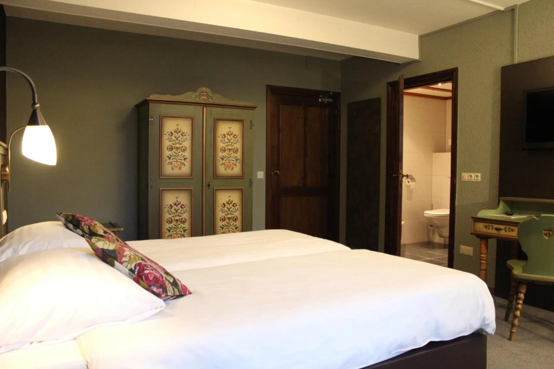 Photo of the whole room, Bed in Hotel Restaurant De Roosterhoeve