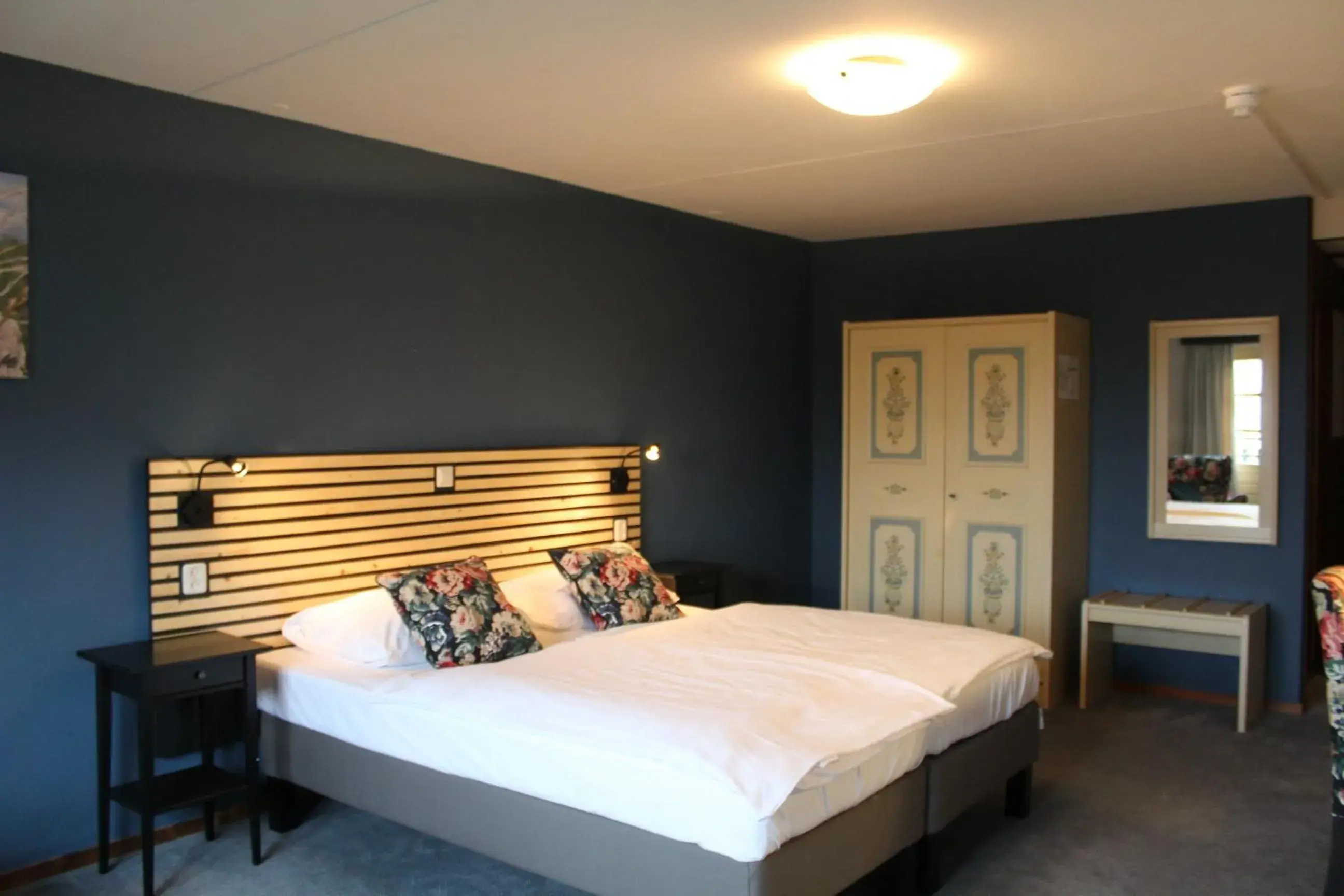 Double Room with Balcony in Hotel Restaurant De Roosterhoeve Double Room with Balcony in Hotel Restaurant De Roosterhoeve