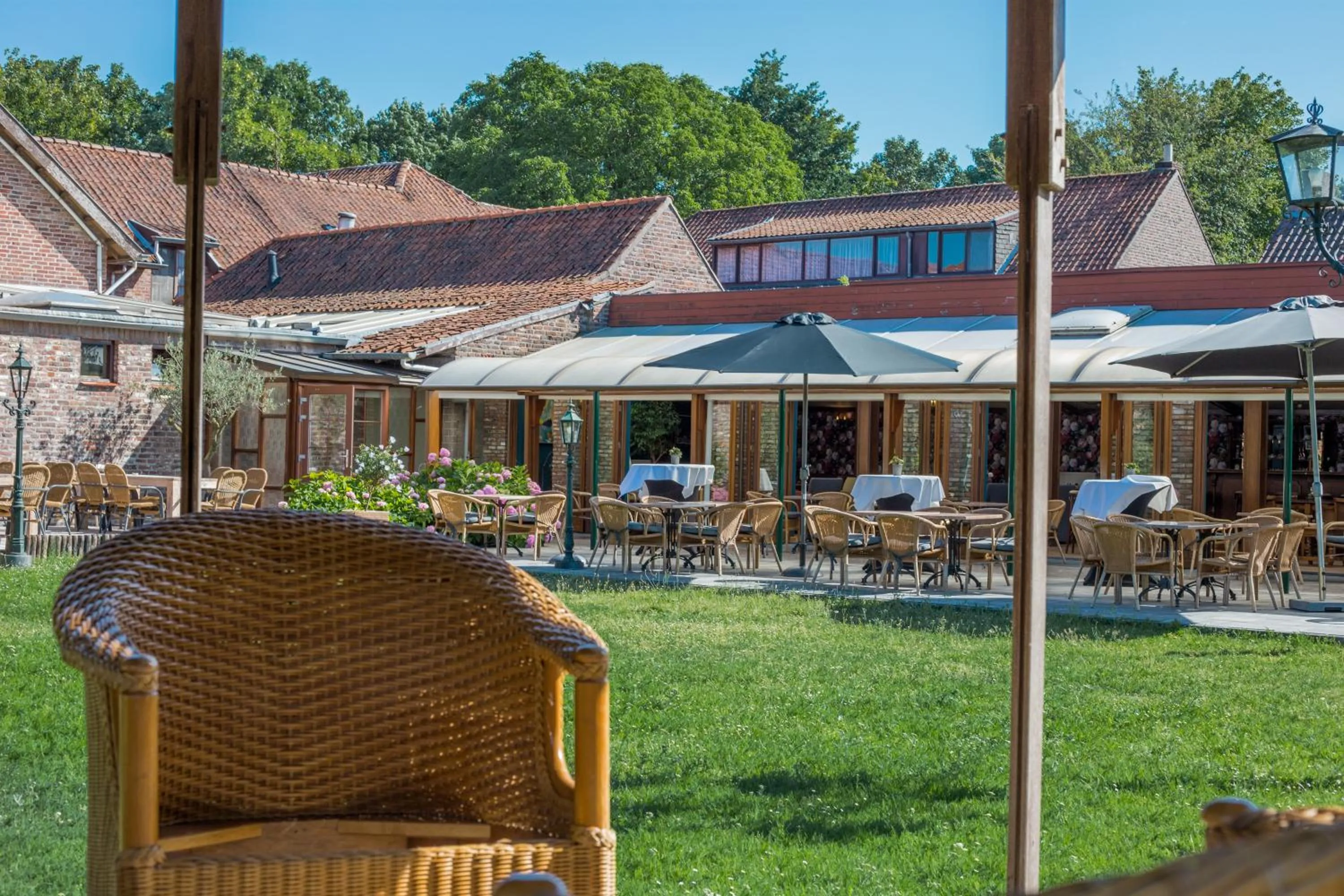 Patio in Hotel Restaurant De Roosterhoeve
