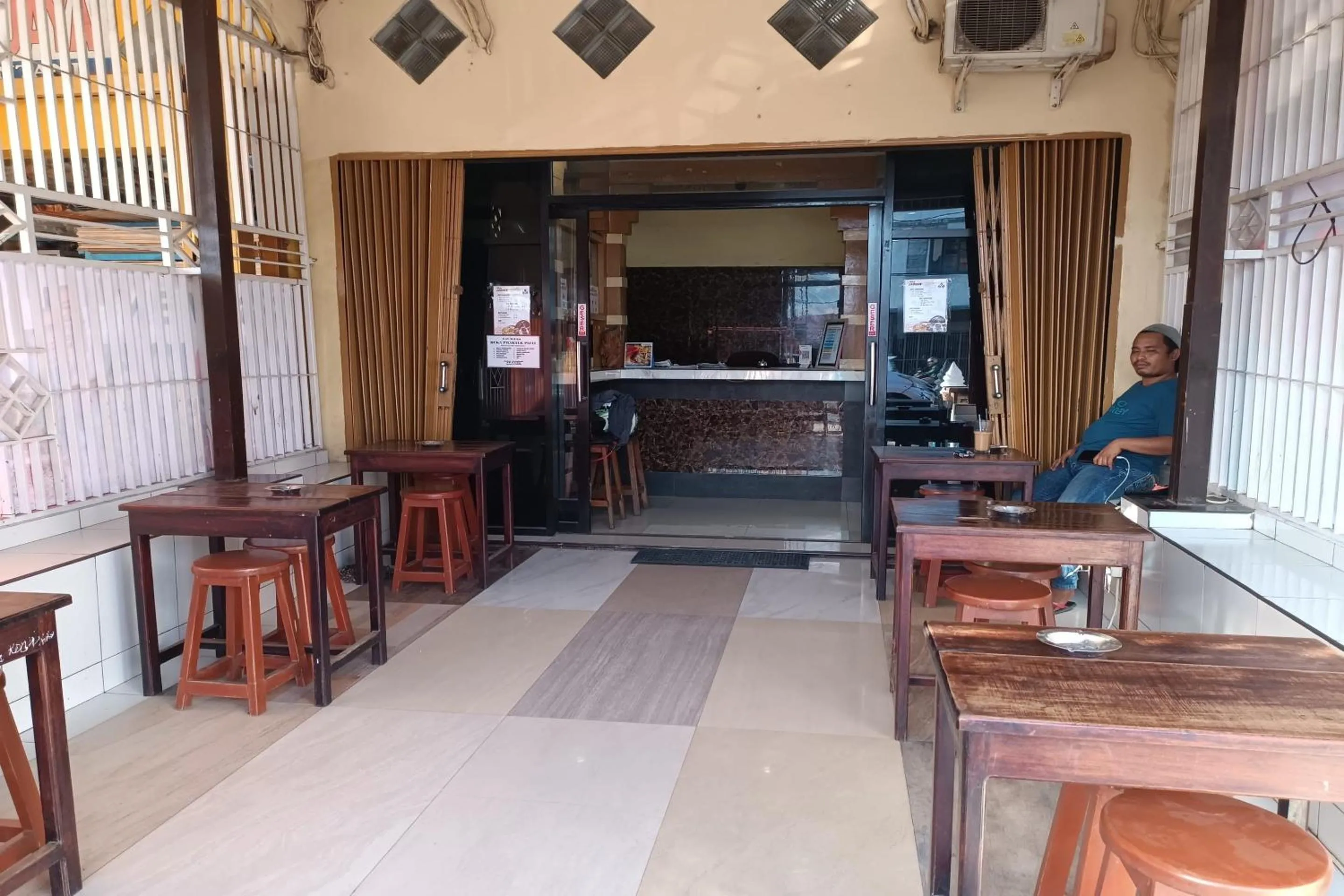 Lobby or reception in OYO 93479 Hotel Jaguar Sentani