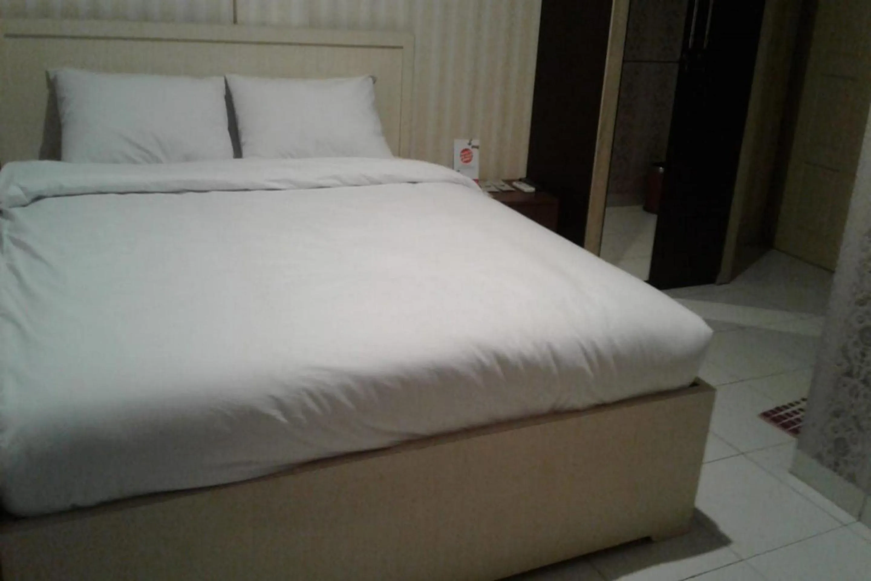 Bedroom, Bed in OYO 93485 Hotel Kenzie Sentani