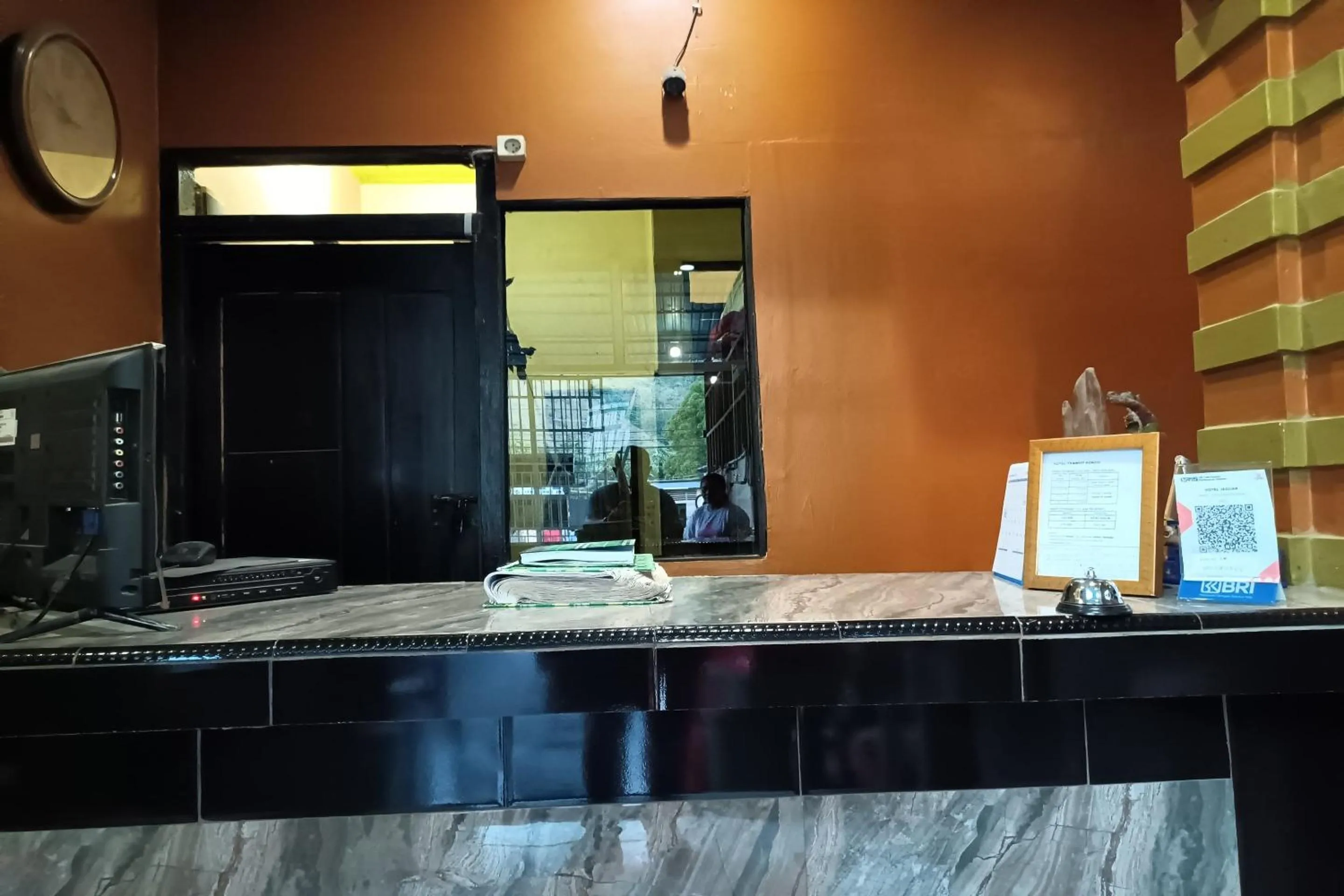 Lobby or reception in OYO 93485 Hotel Kenzie Sentani