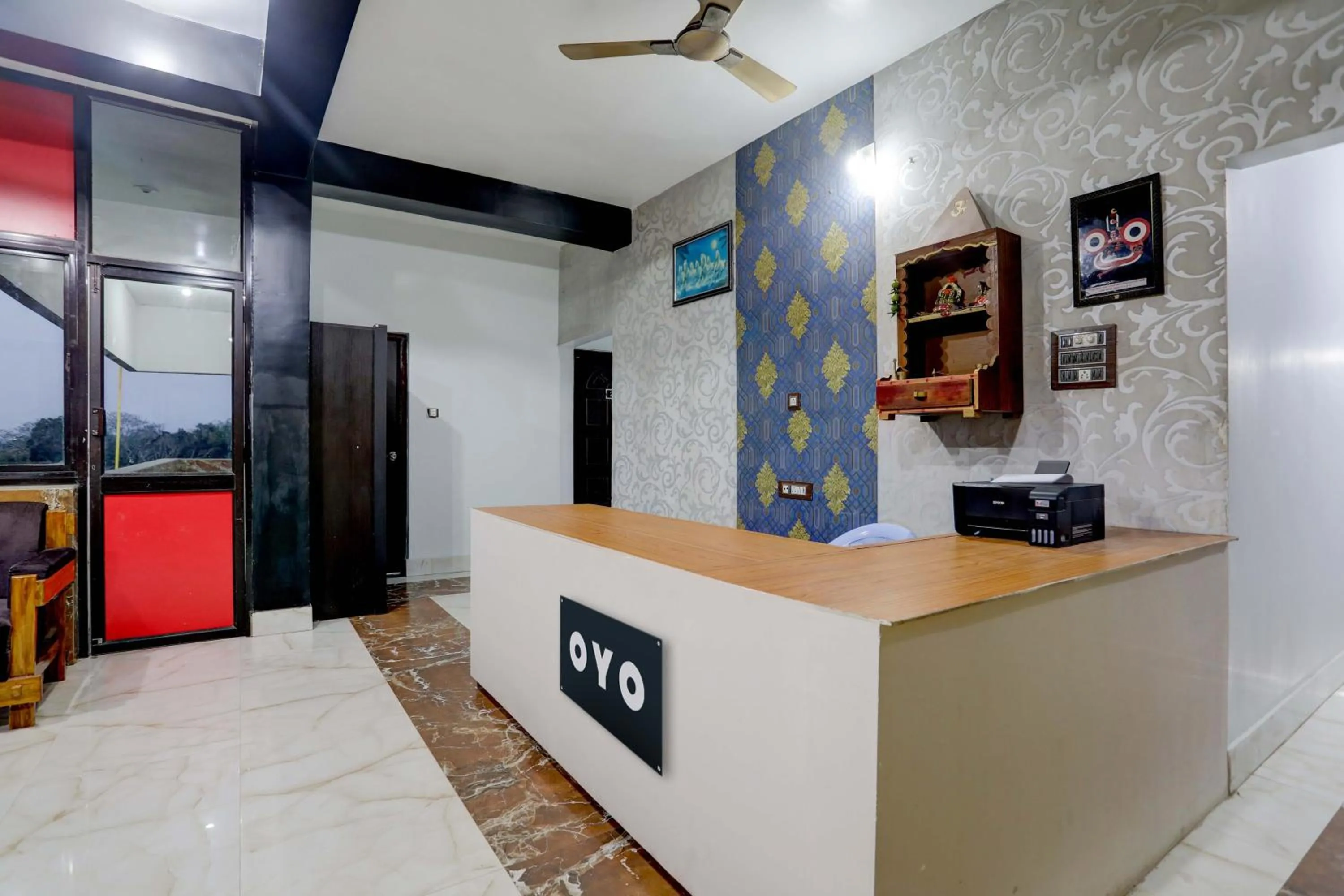 Lobby or reception in Hotel O Midnight