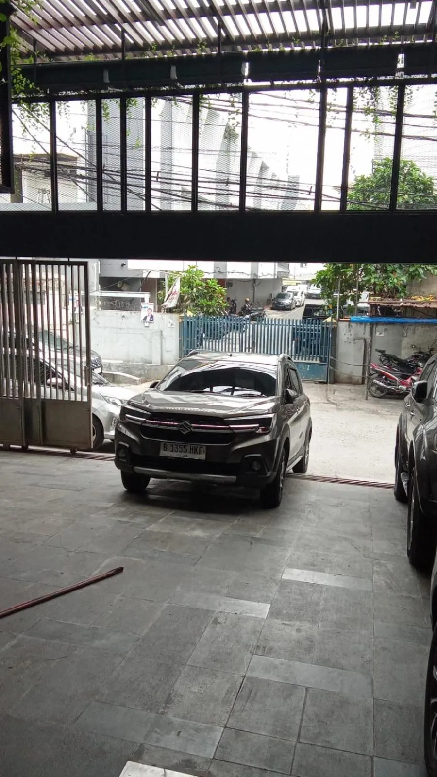 Parking in Grand Ametis Hotel Jakarta