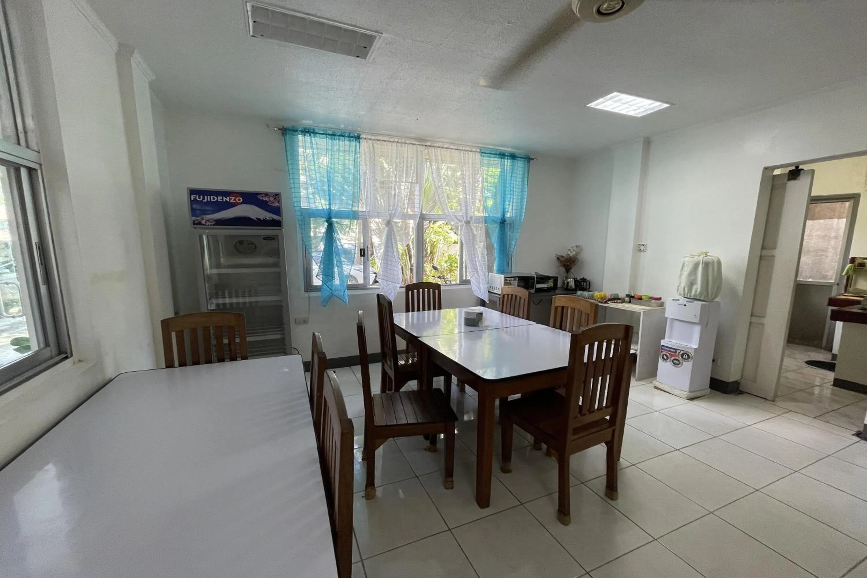 Restaurant/places to eat in Casa de Praxides Tourist Inn Palawan