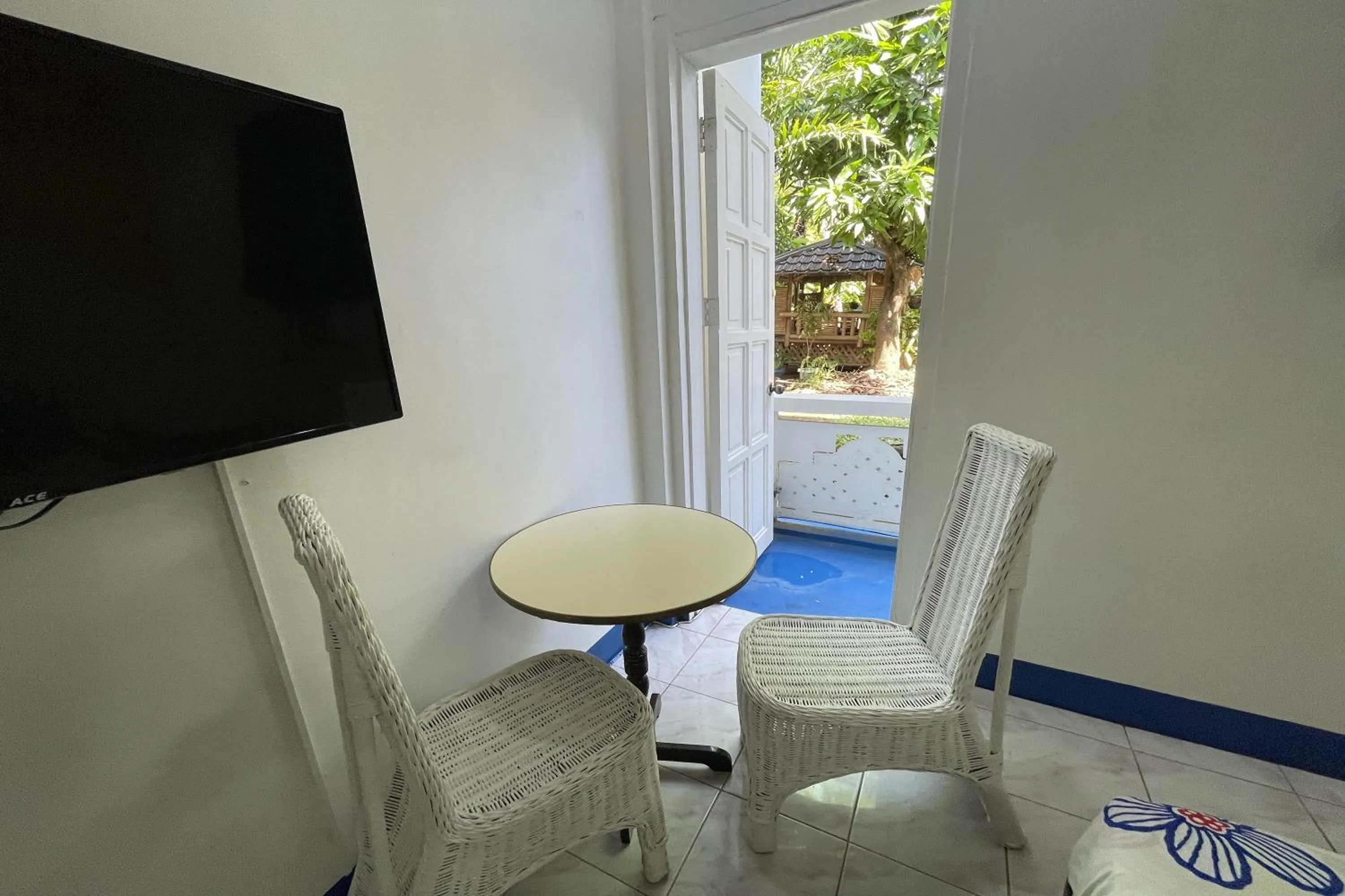 Seating area in Casa de Praxides Tourist Inn Palawan