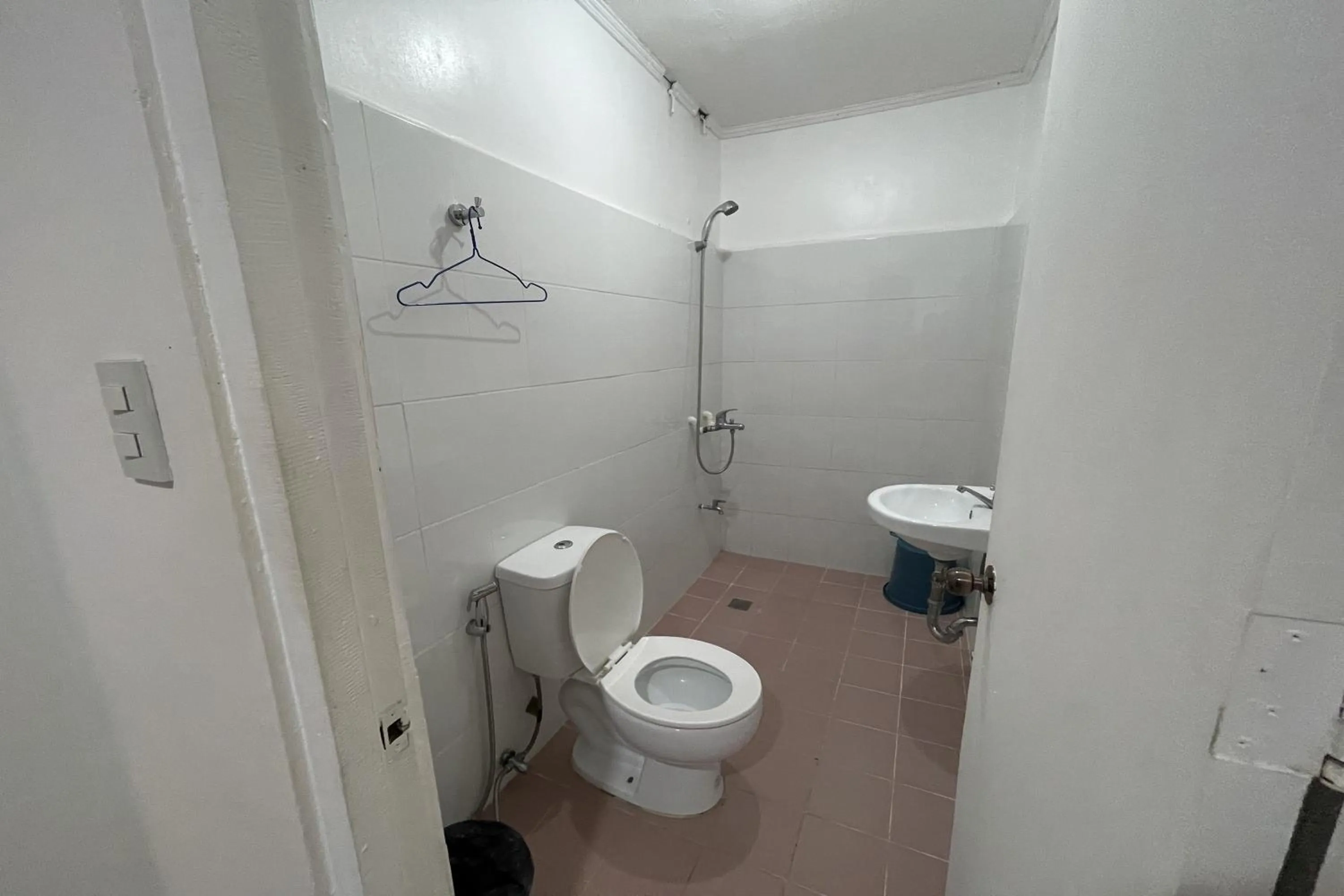 Shower in Casa de Praxides Tourist Inn Palawan