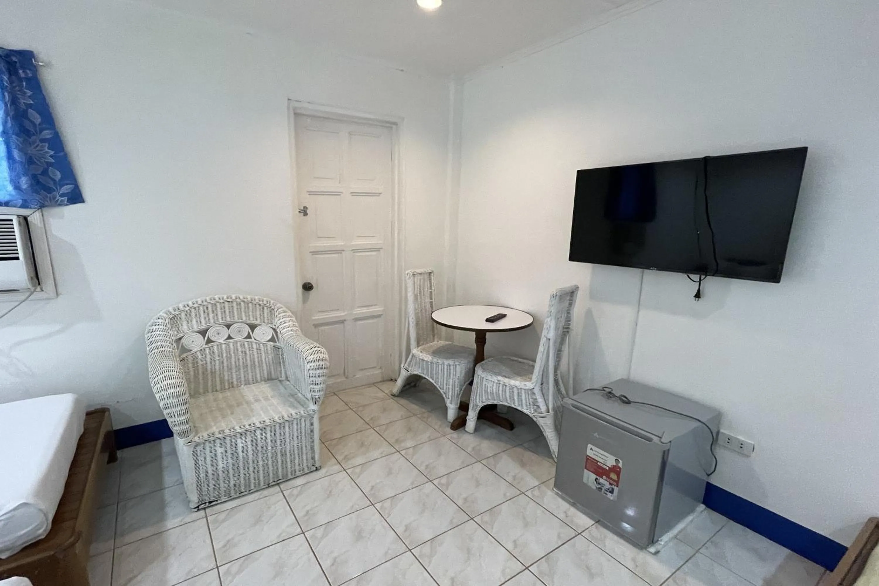 Seating area in Casa de Praxides Tourist Inn Palawan