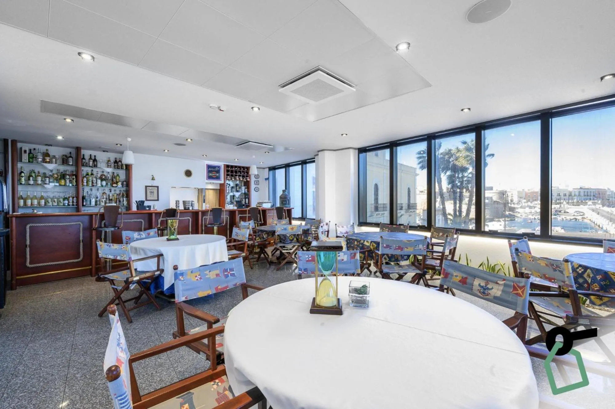 Restaurant/places to eat in HOTIDAY Gallipoli Porto