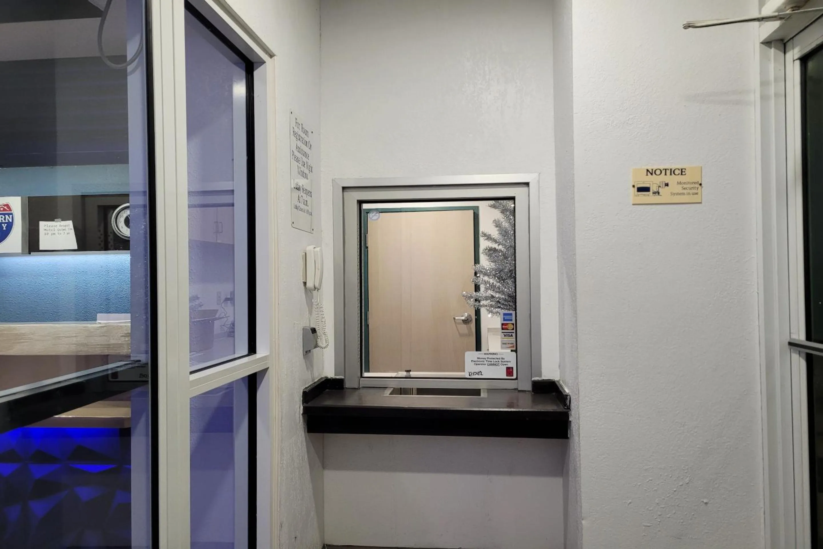 Lobby or reception in Modern Stay 39 Lakeview By OYO Minonk