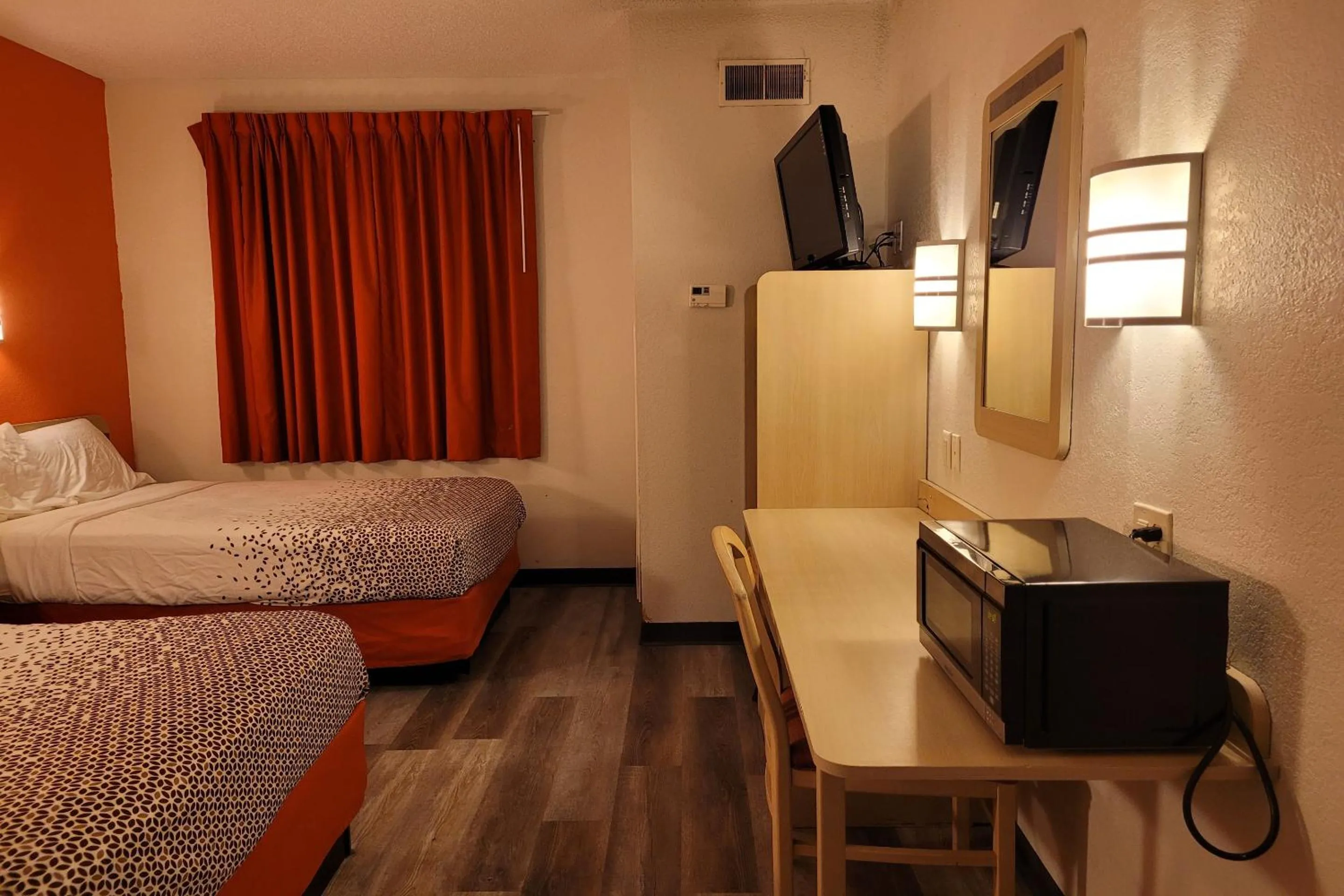 Bedroom, Bed in Modern Stay 39 Lakeview By OYO Minonk