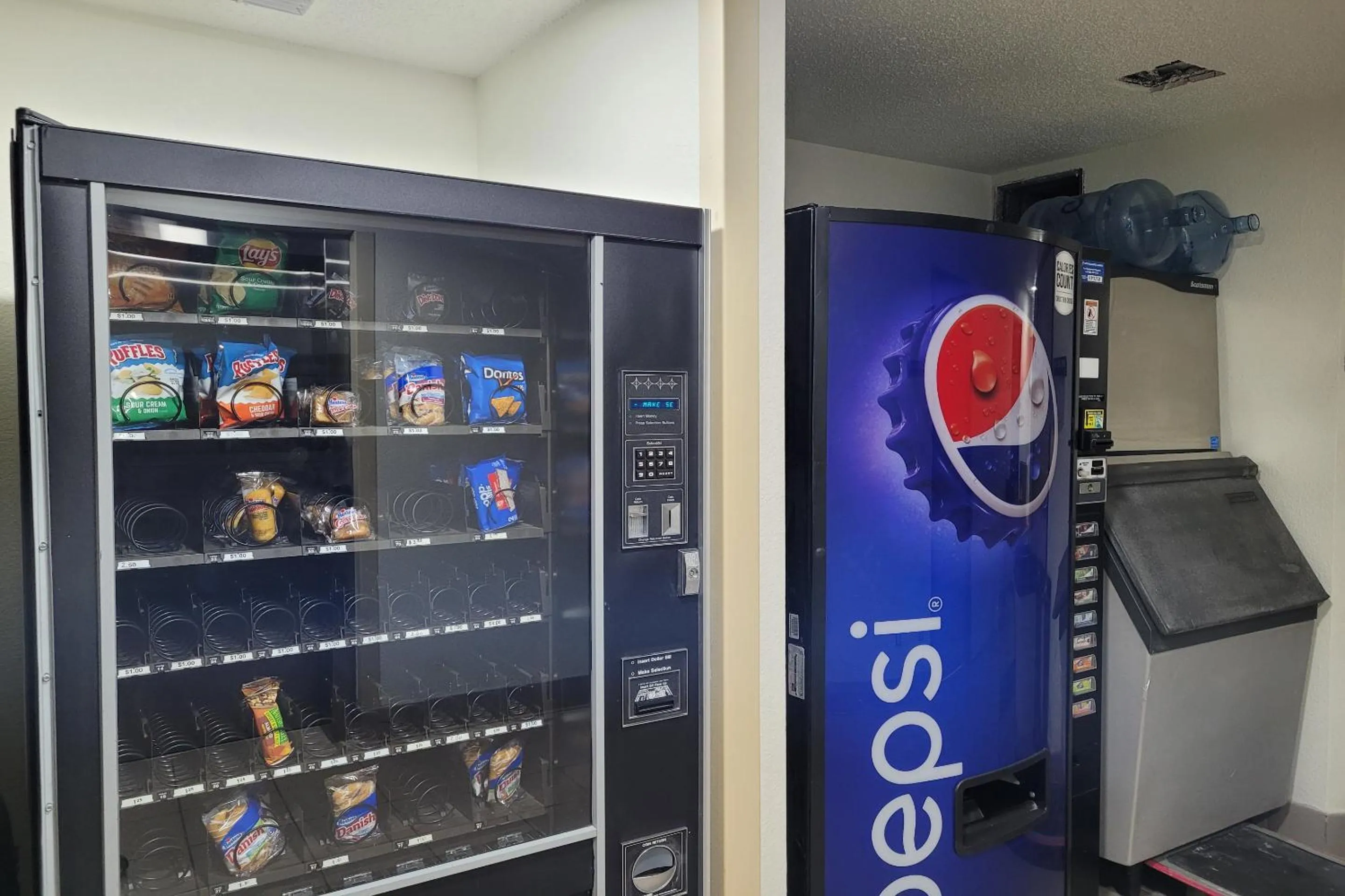 Lobby or reception in Modern Stay 39 Lakeview By OYO Minonk