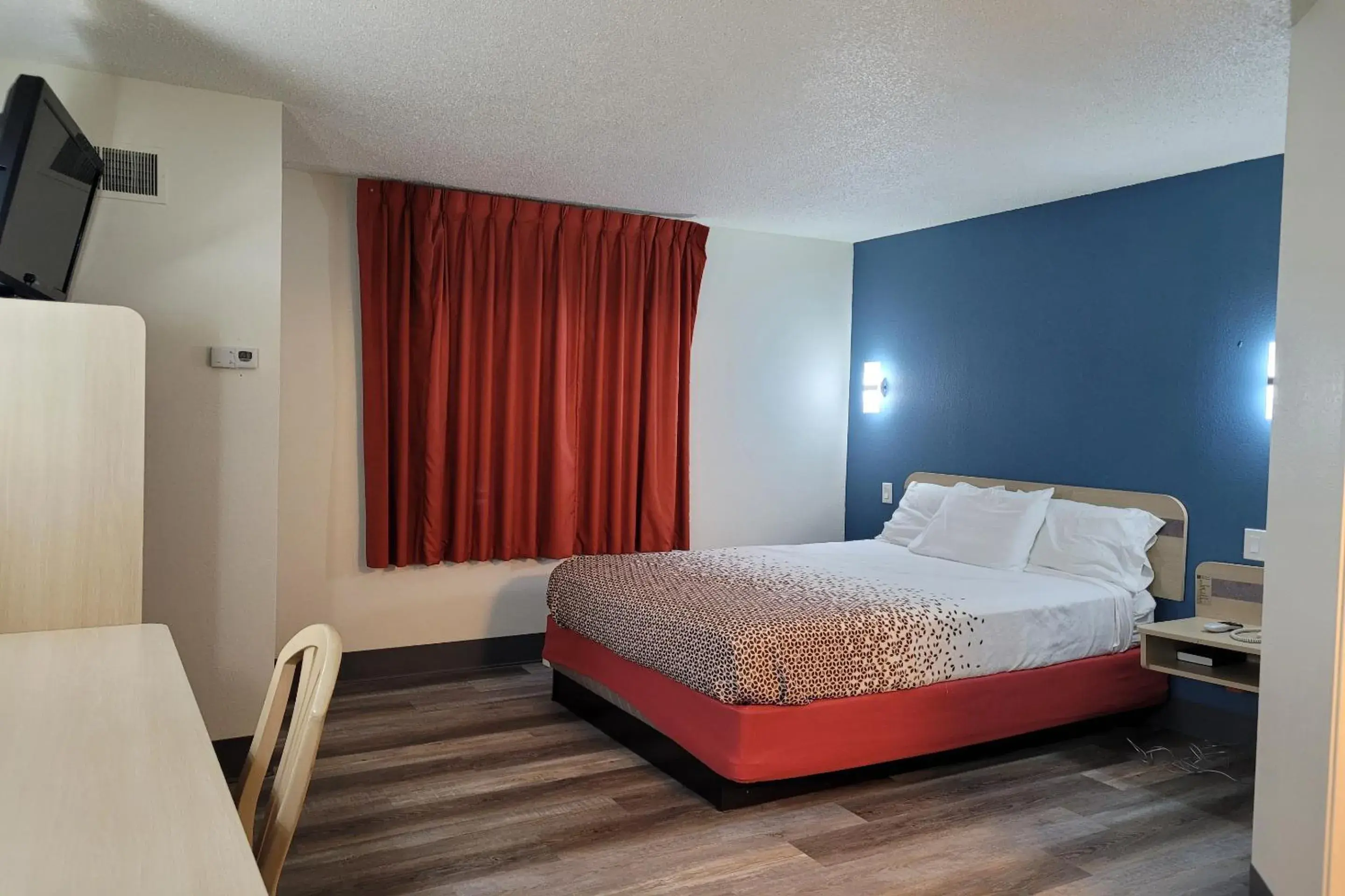 Full Bed Accessible Non-Smoking in Modern Stay 39 Lakeview By OYO Minonk Full Bed Accessible Non-Smoking in Modern Stay 39 Lakeview By OYO Minonk