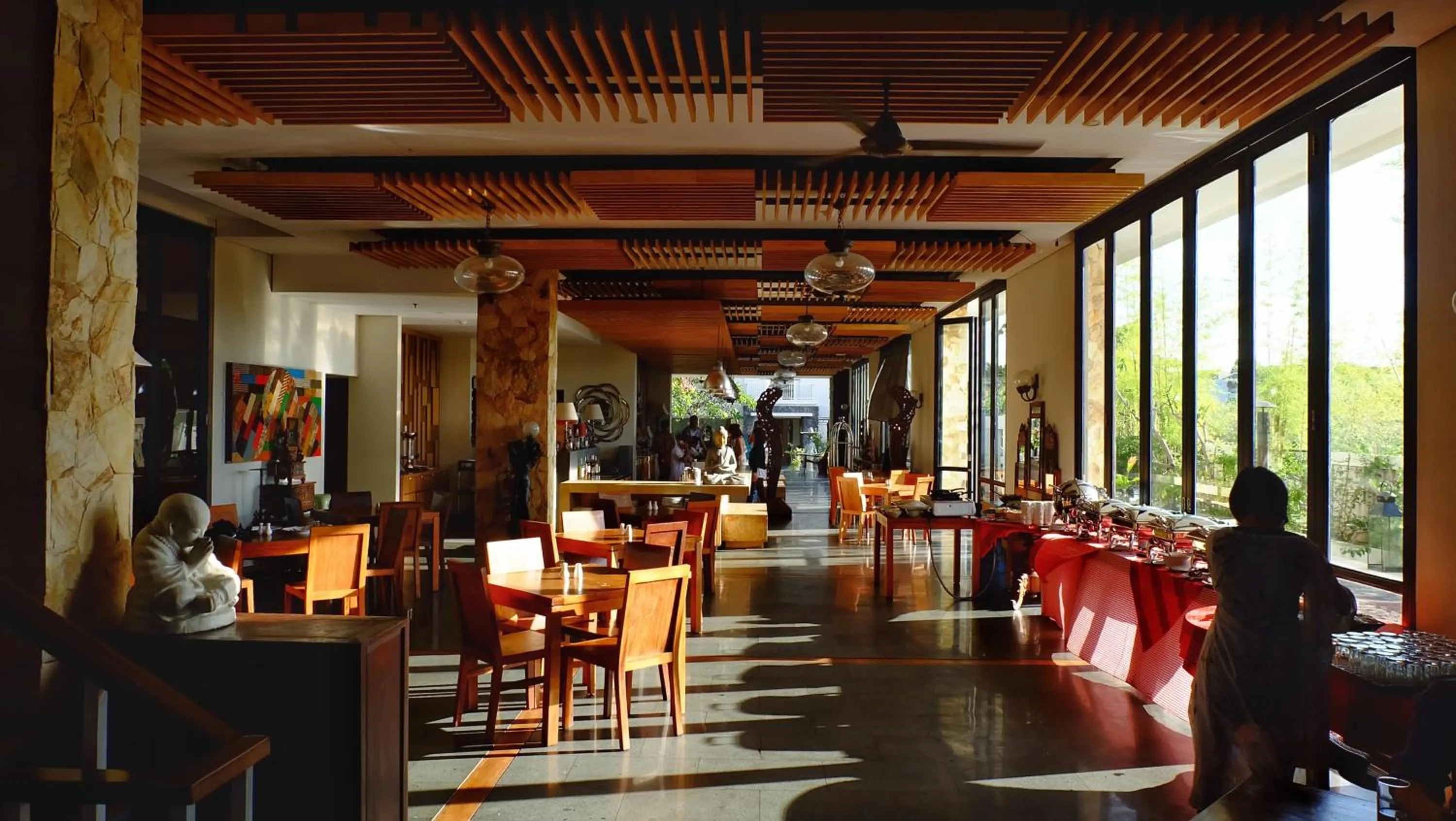 Restaurant/places to eat in Paragon Hotel Seminyak