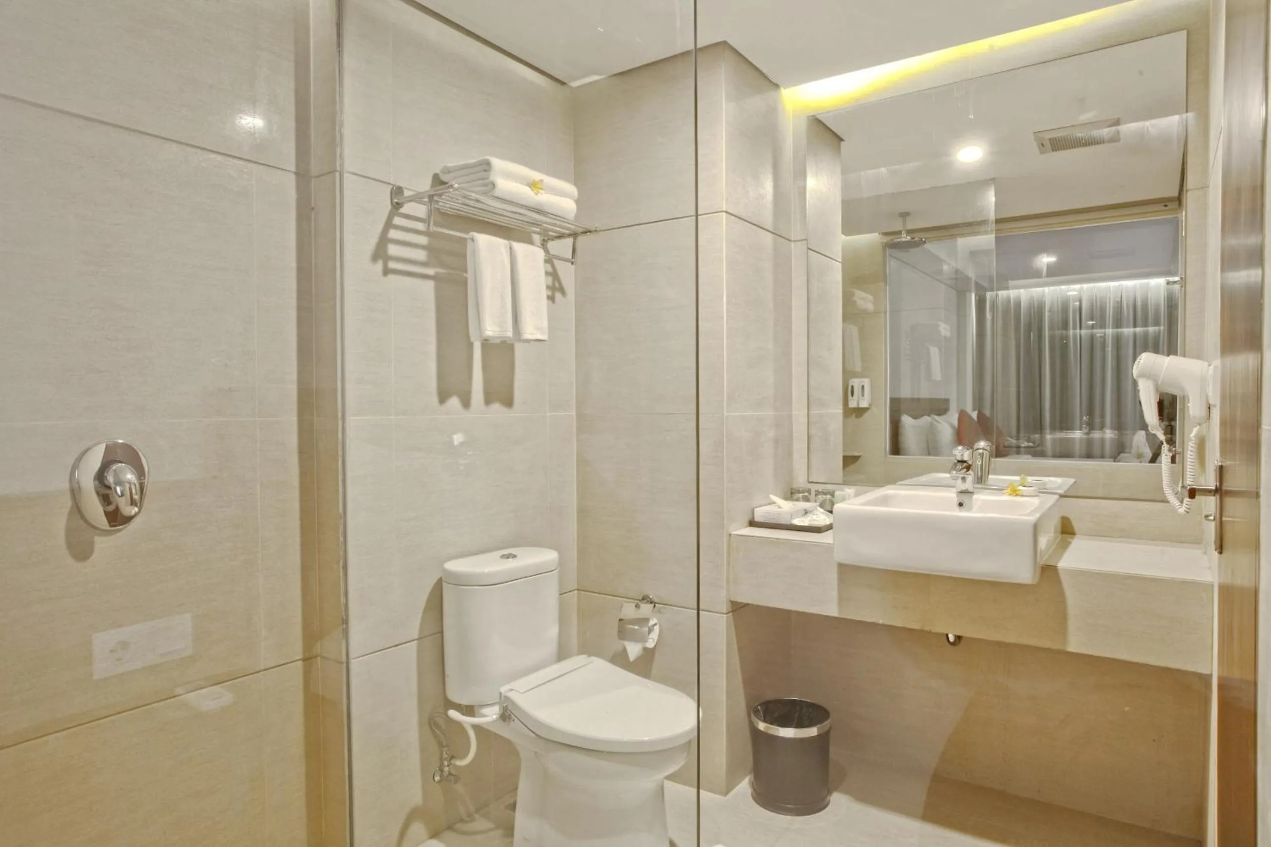 Bathroom in Paragon Hotel Seminyak