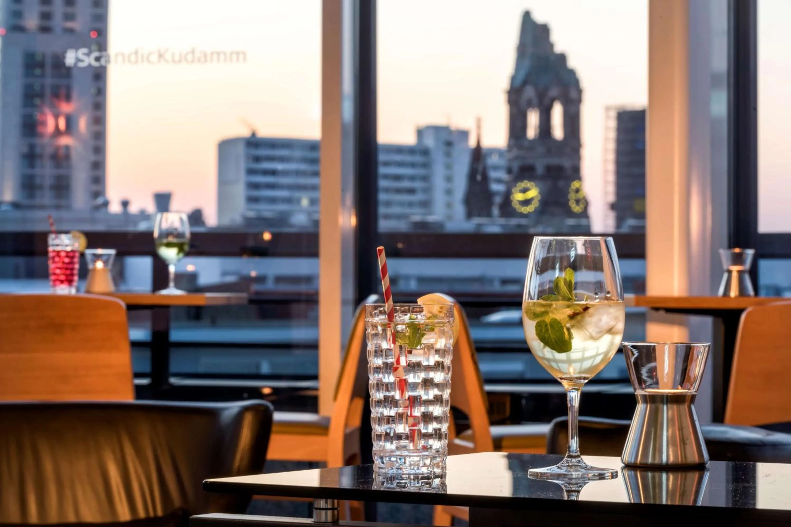 Lounge or bar in Scandic Berlin Kurfürstendamm