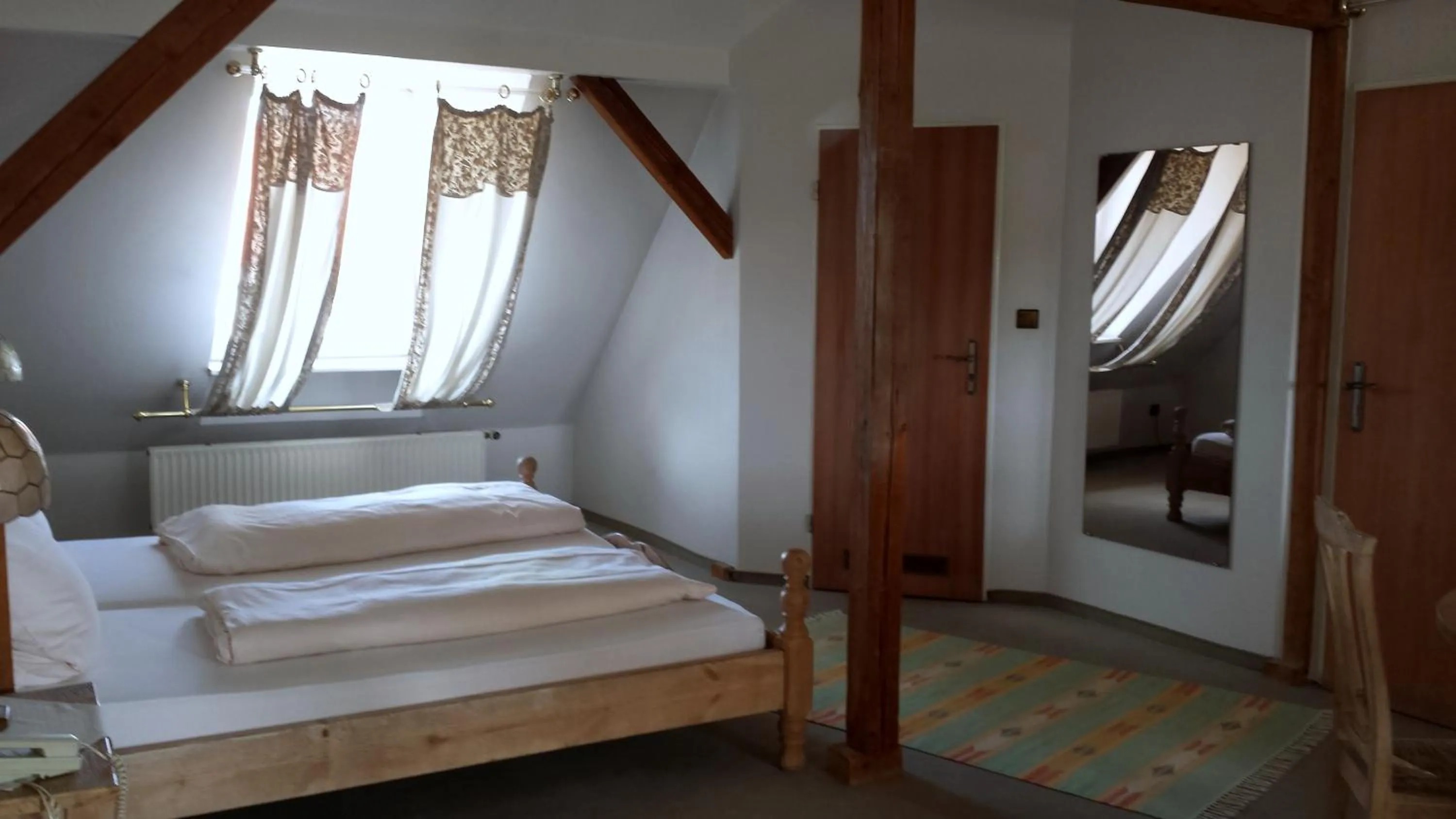 Day, Bed in Hotel Stadt Hamm