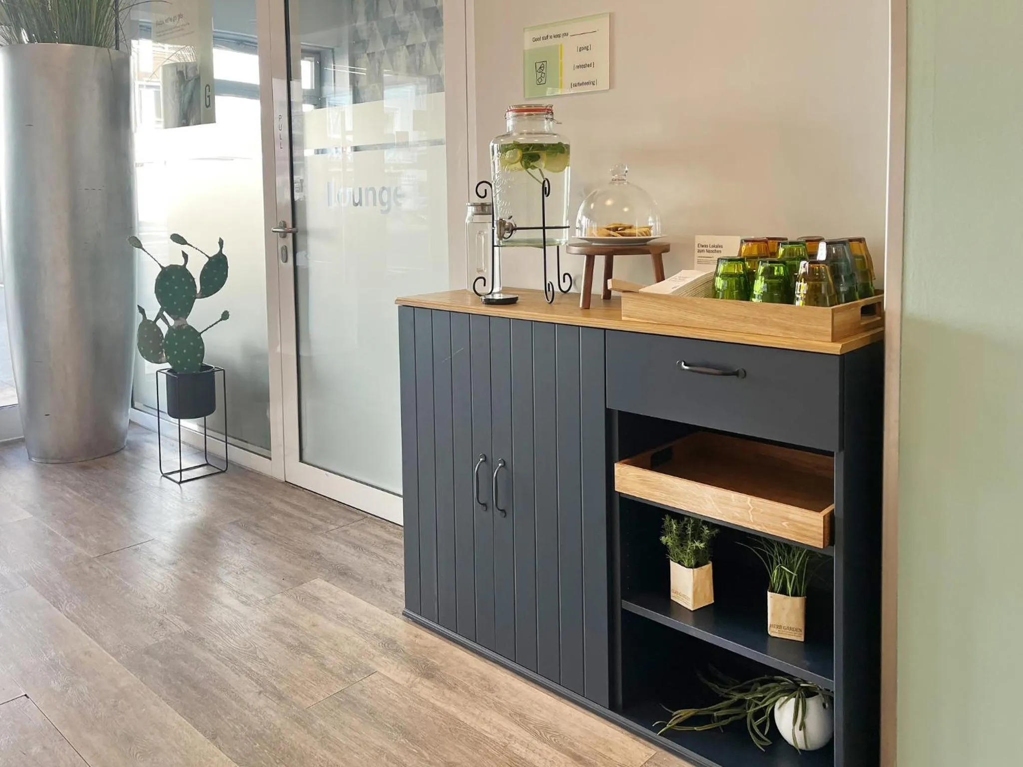 Lobby or reception in Garner Hotel Bremen City by IHG