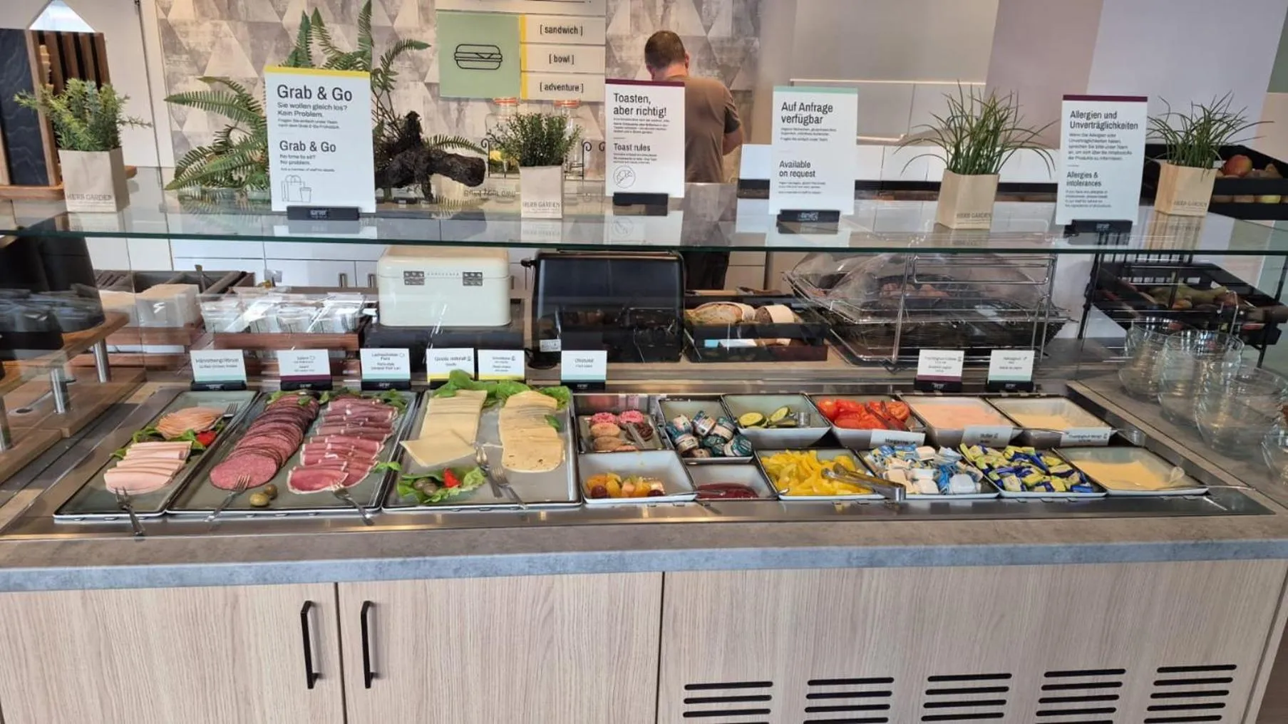 Breakfast in Garner Hotel Bremen City by IHG