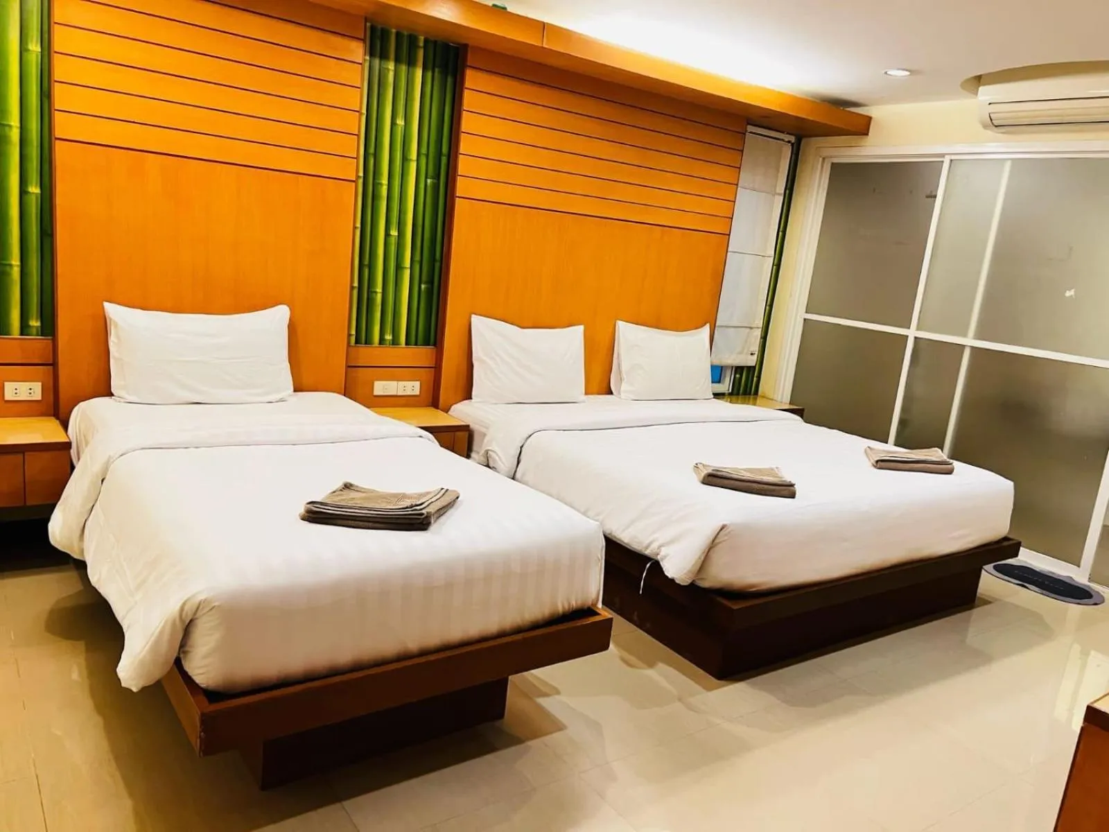 Bed in Patong Terrace Hotel