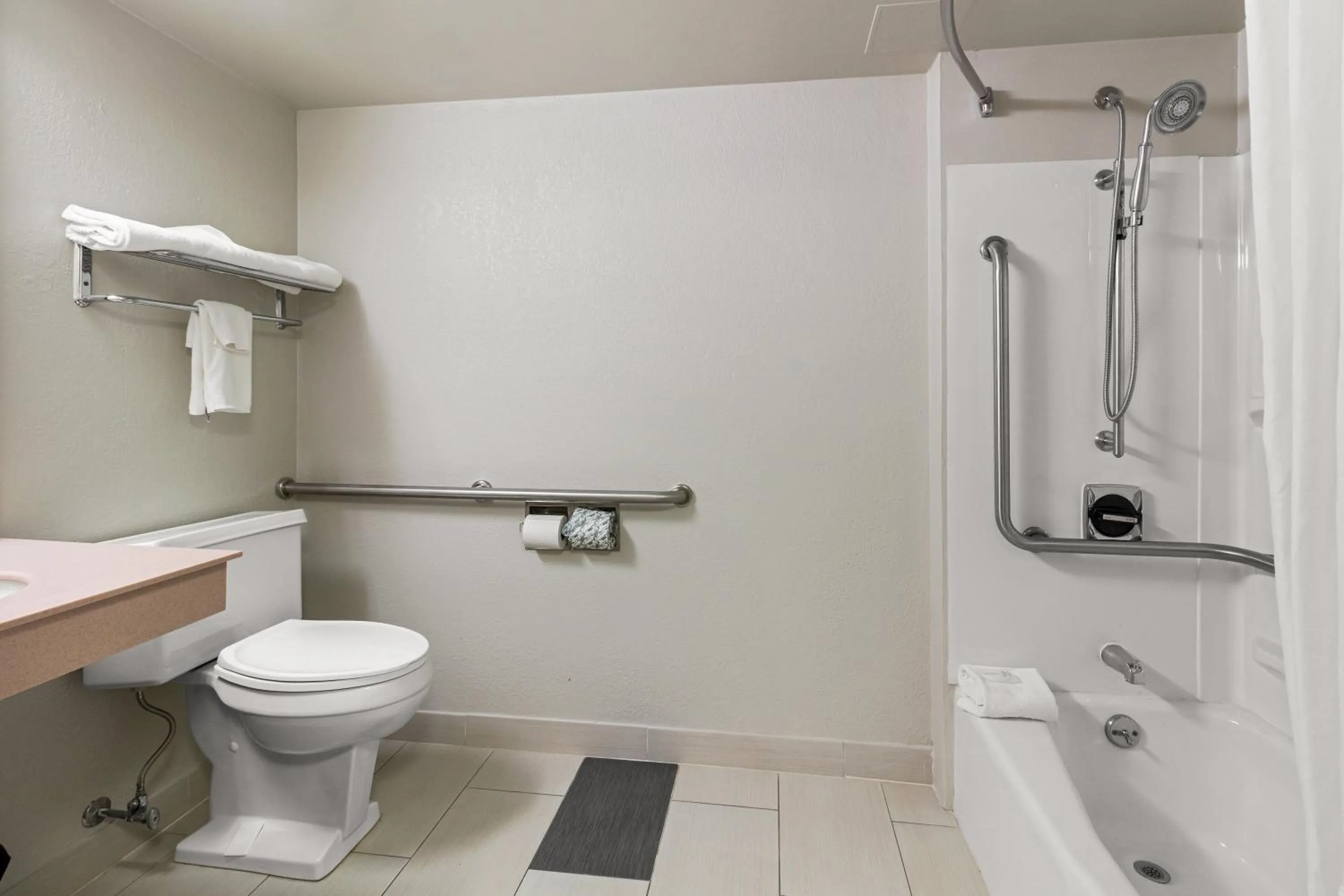 Bathroom in Suburban Studios