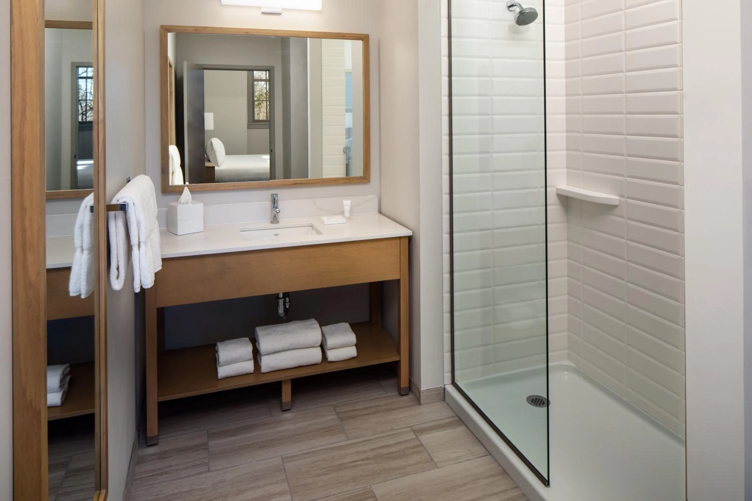 Shower in Hotel Ursa