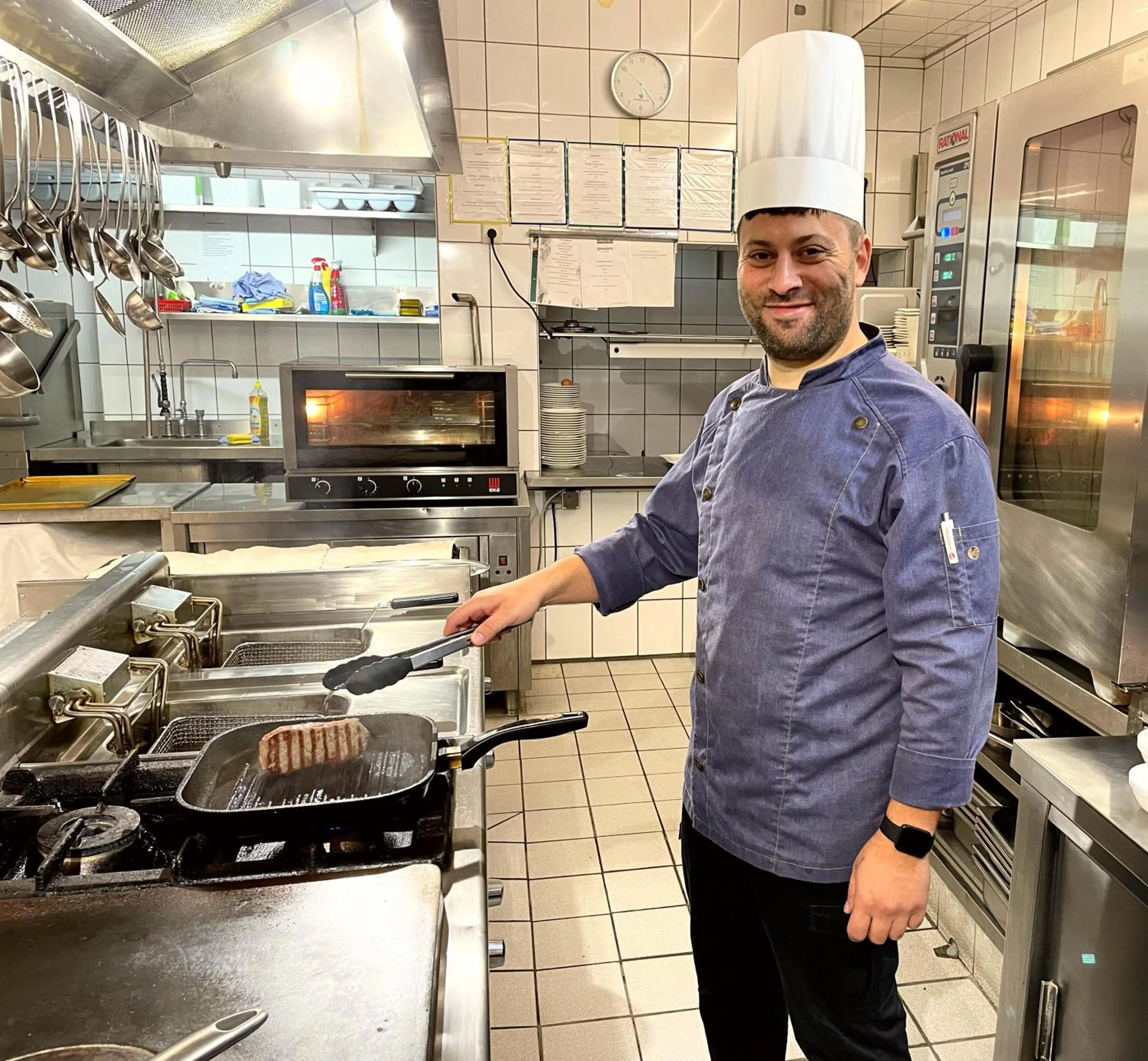 People in Hotel Scirocco