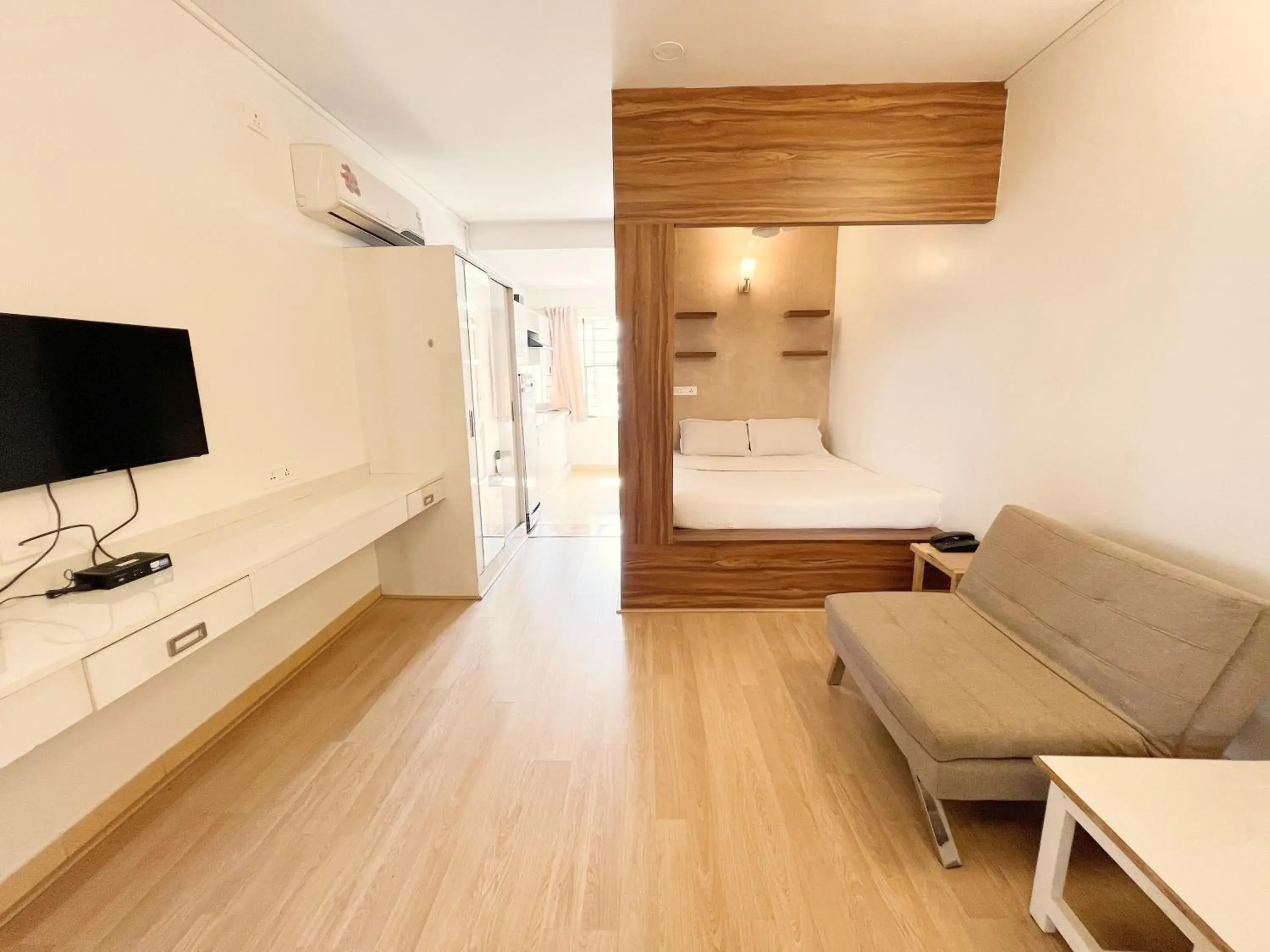 Superior Studio - single occupancy in Hotel Vellara Superior Studio - single occupancy in Hotel Vellara