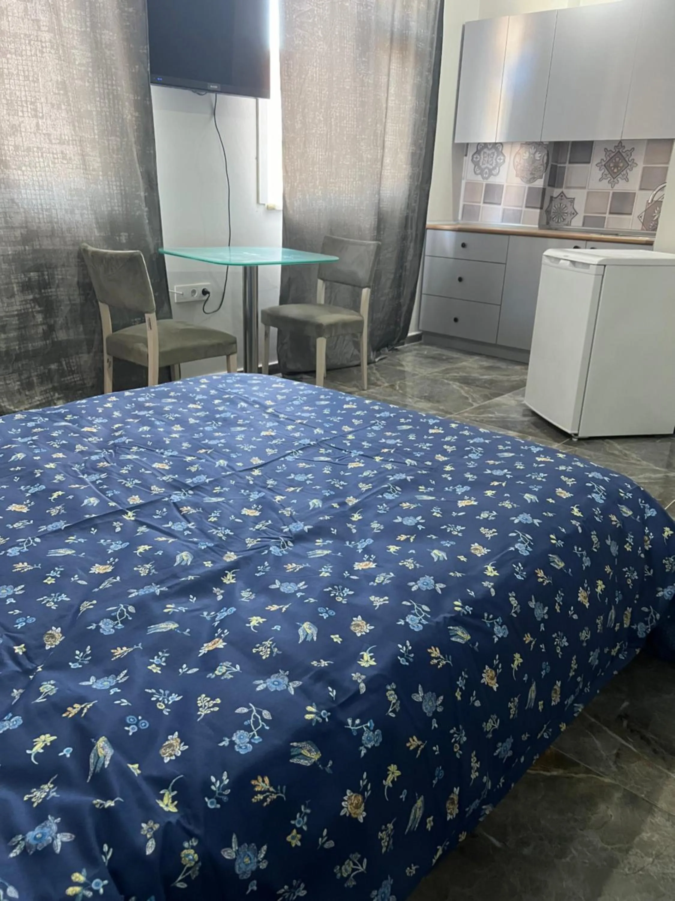 Photo of the whole room, Bed in Zerya suites