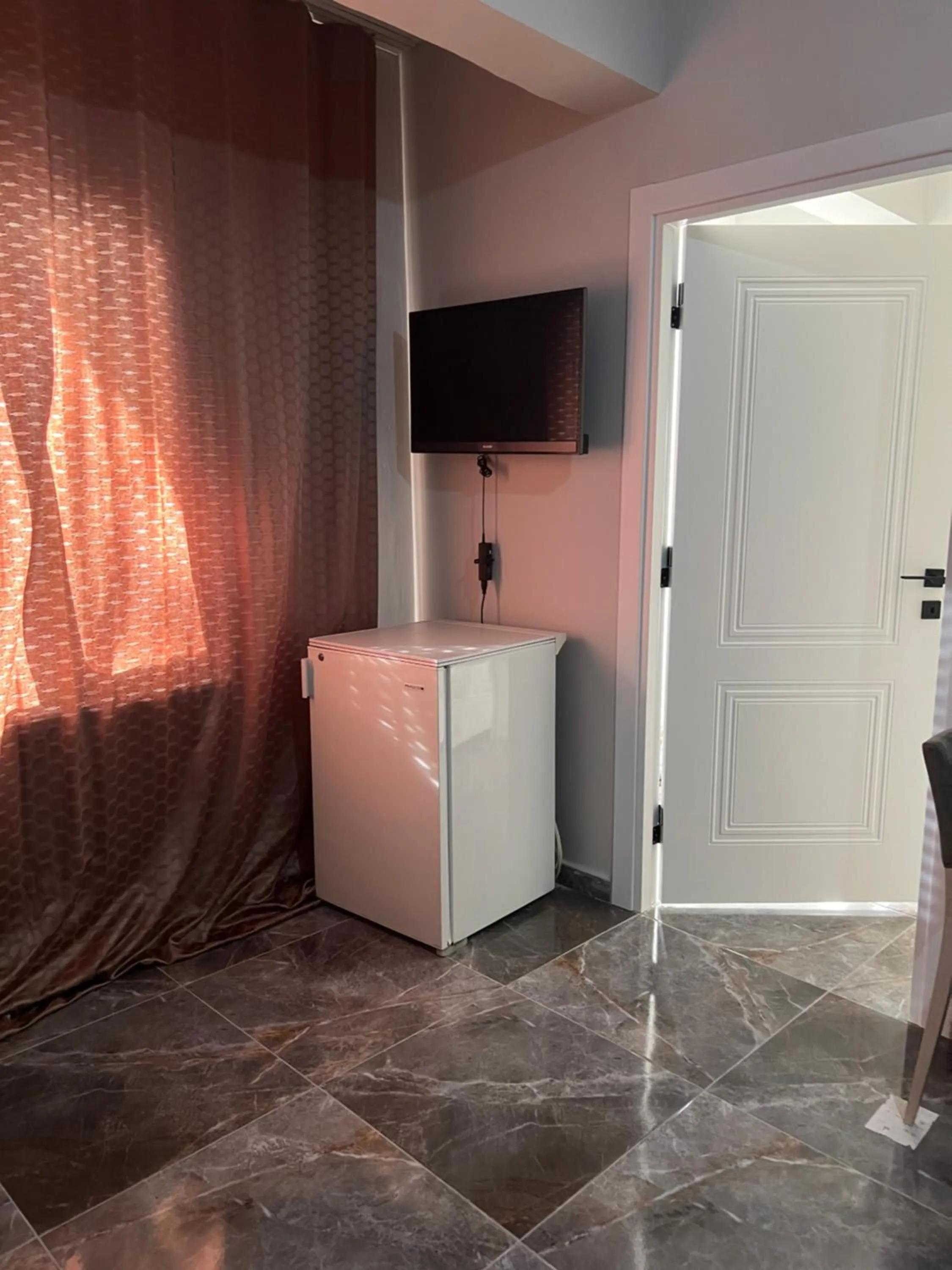 TV and multimedia in Zerya suites