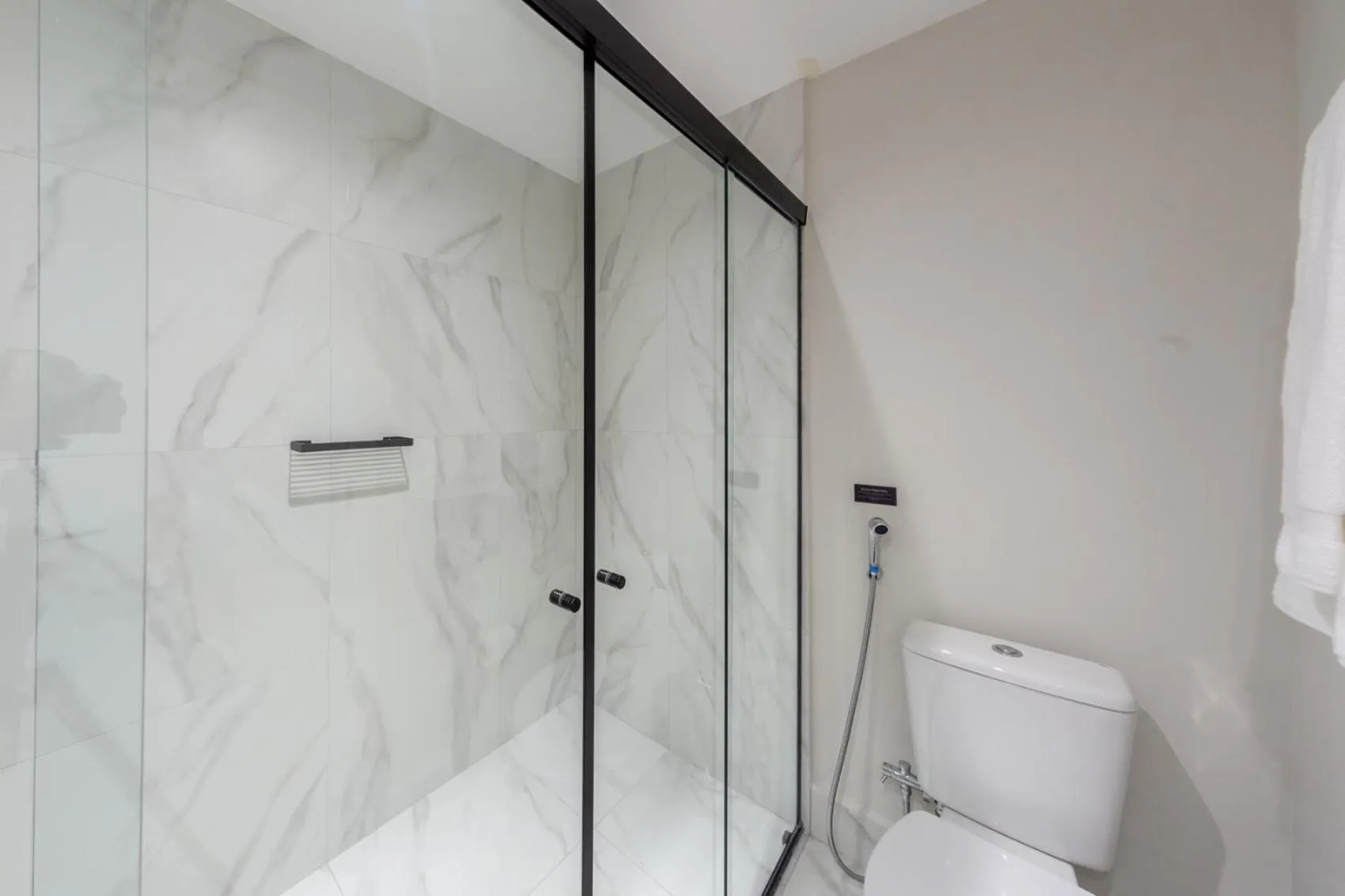 Shower in Iconyc Charlie Ibirapuera Hotel