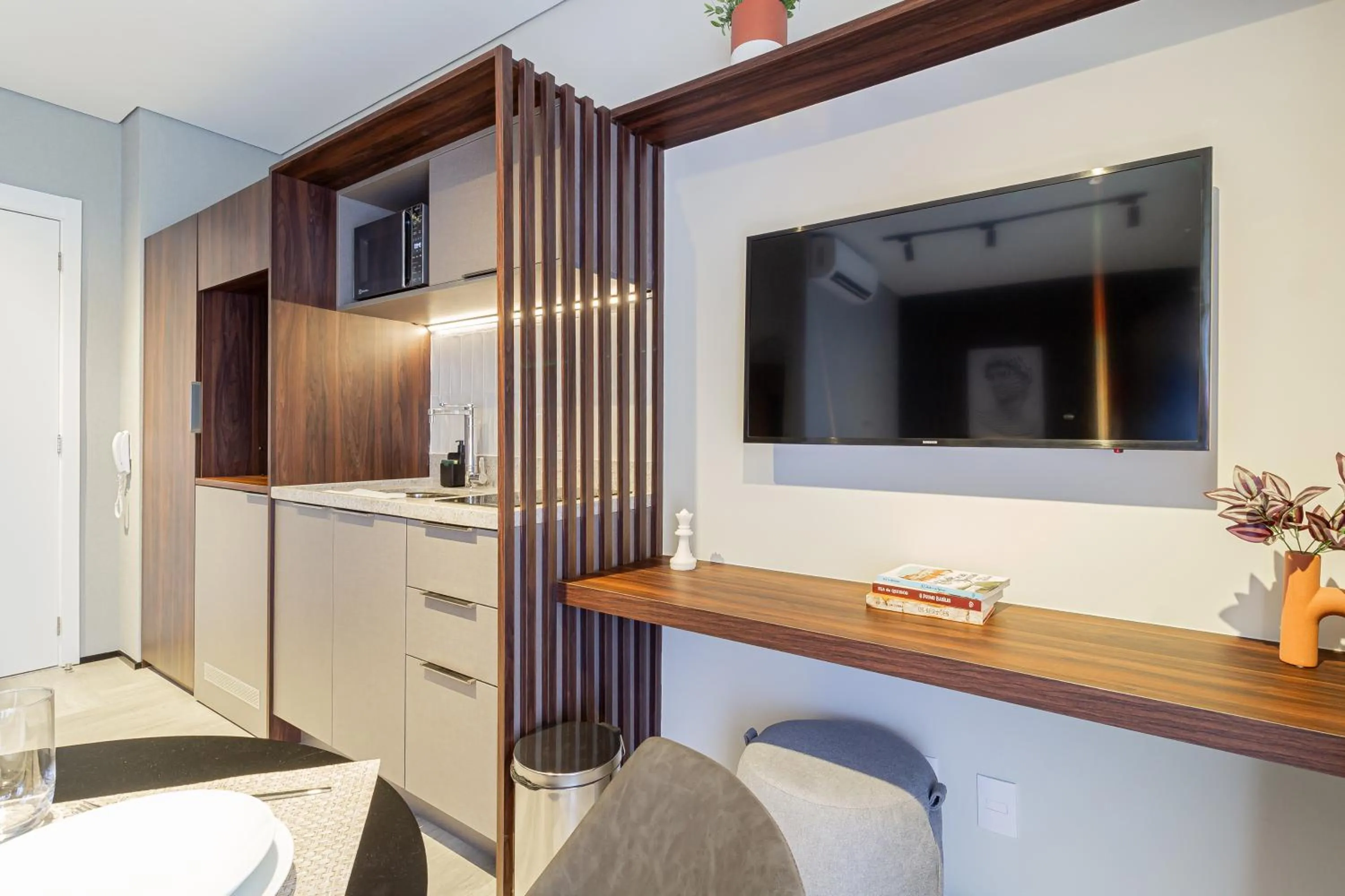 Day in Iconyc Charlie Ibirapuera Hotel