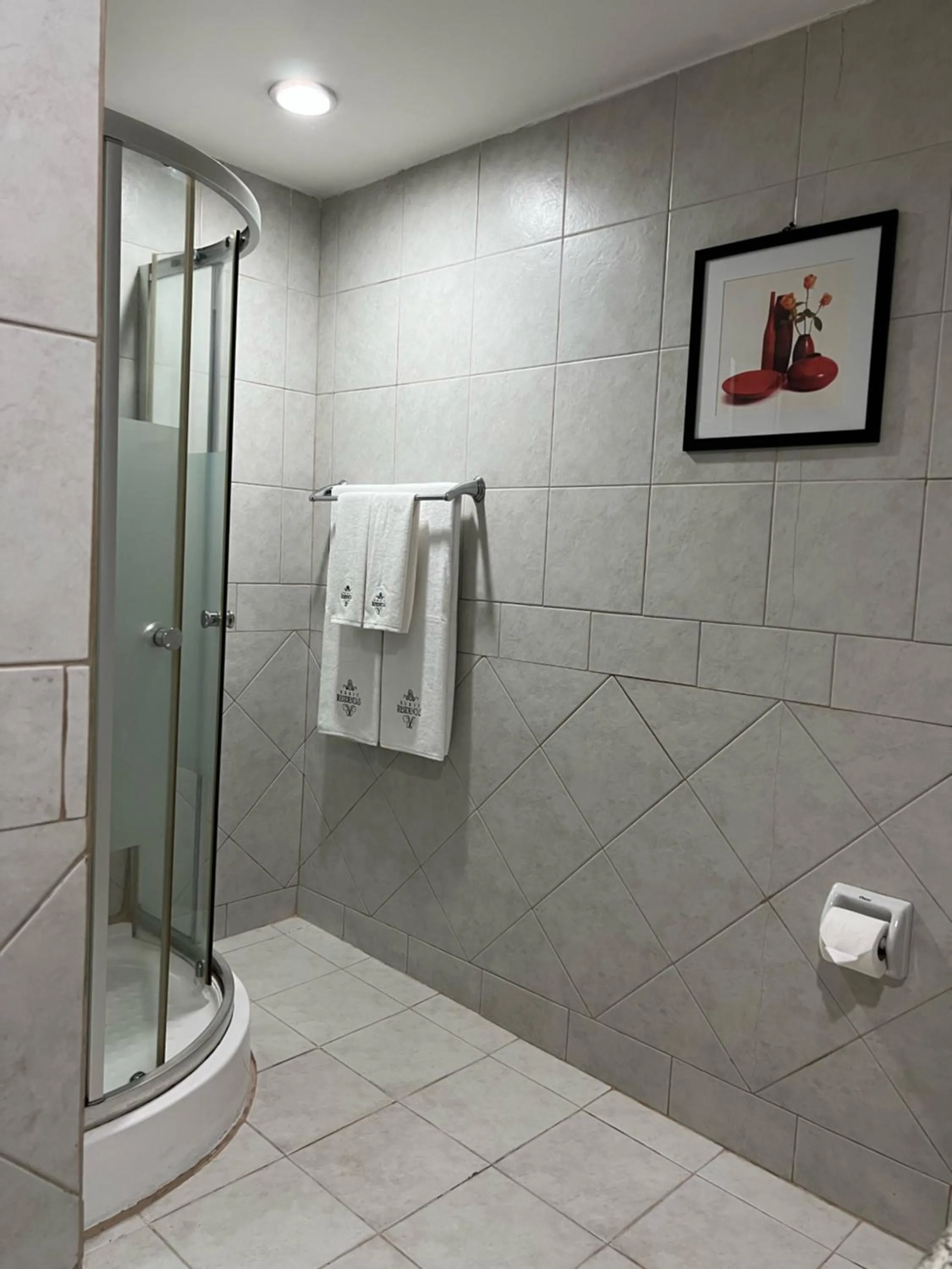 Shower in Subic Residencias