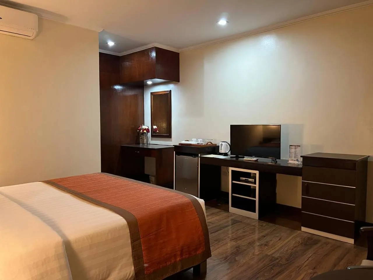 Bed in Subic Residencias