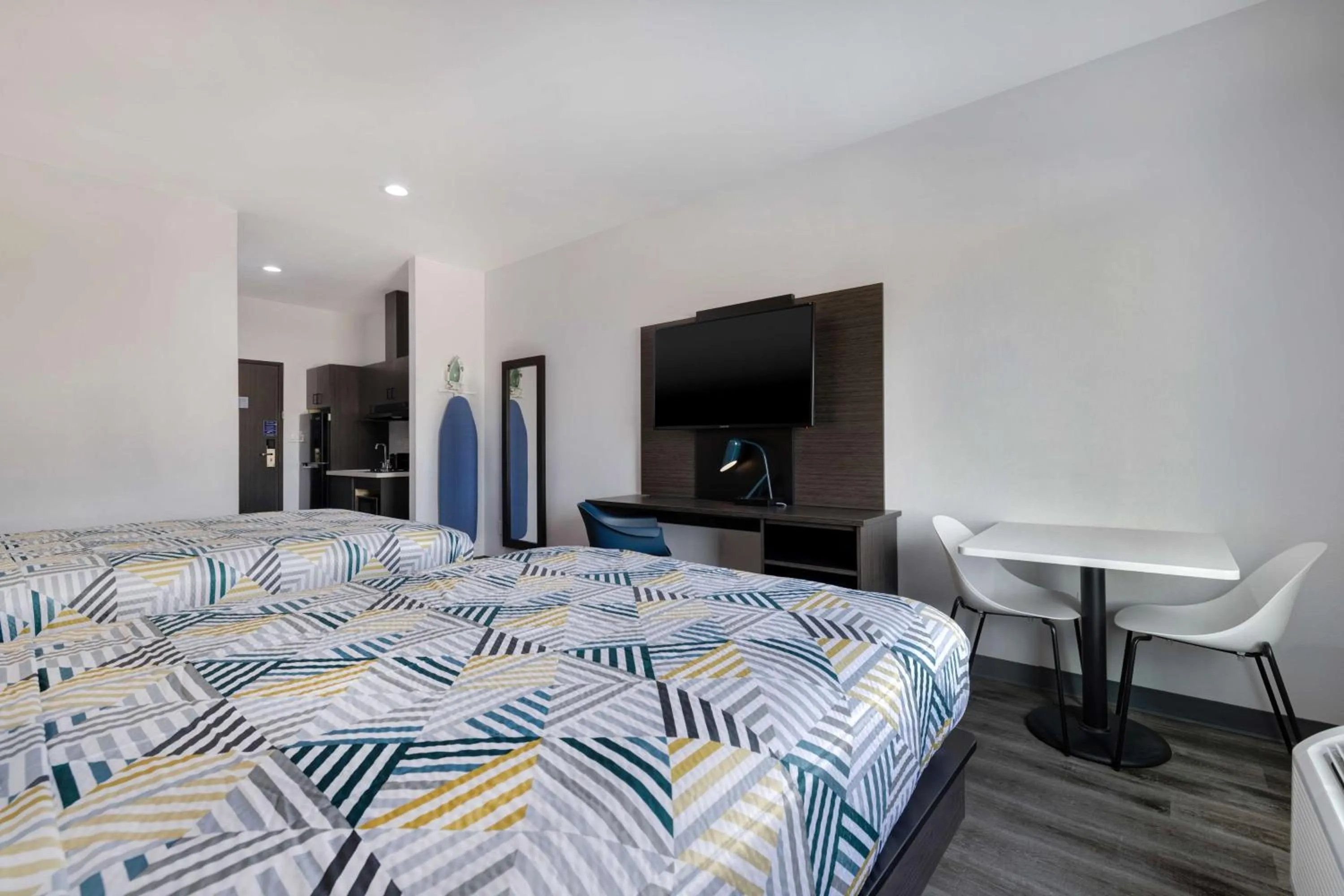 Bedroom, Bed in Studio 6 Katy, TX Energy Corridor