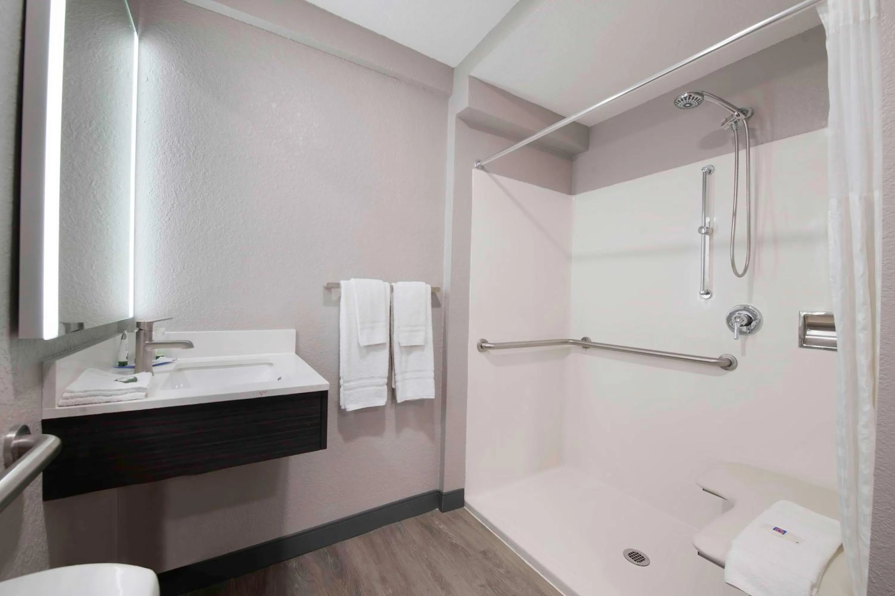 Bedroom in Studio 6 Katy, TX Energy Corridor