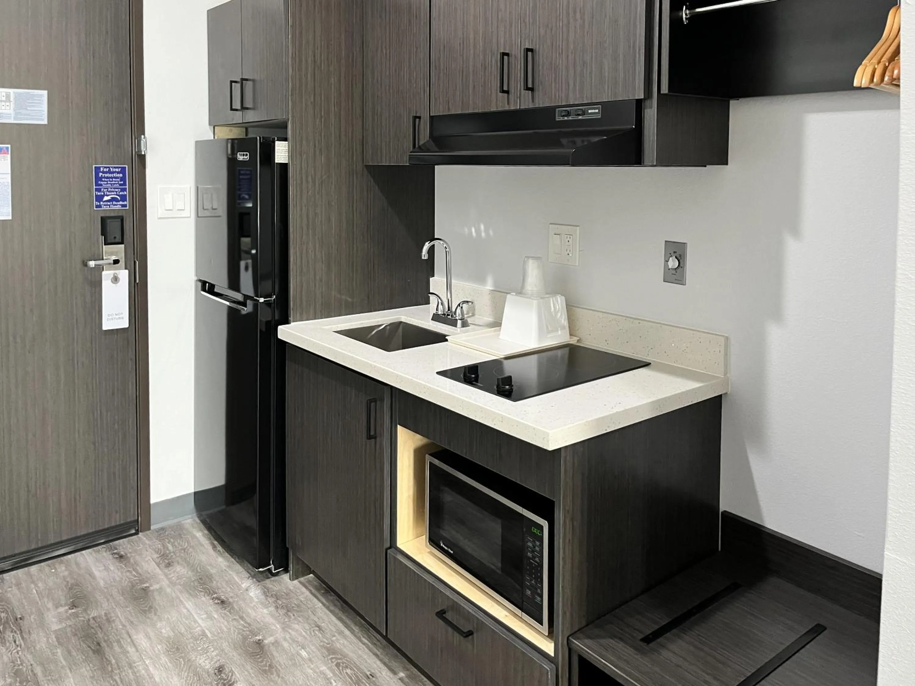 kitchen in Studio 6 Katy, TX Energy Corridor