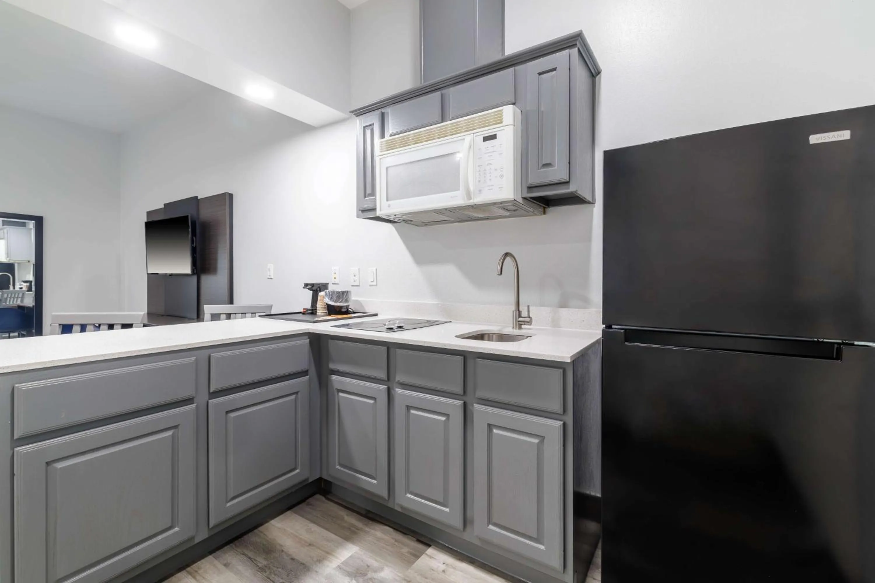 Kitchen or kitchenette in Studio 6 Suites Brenham, TX