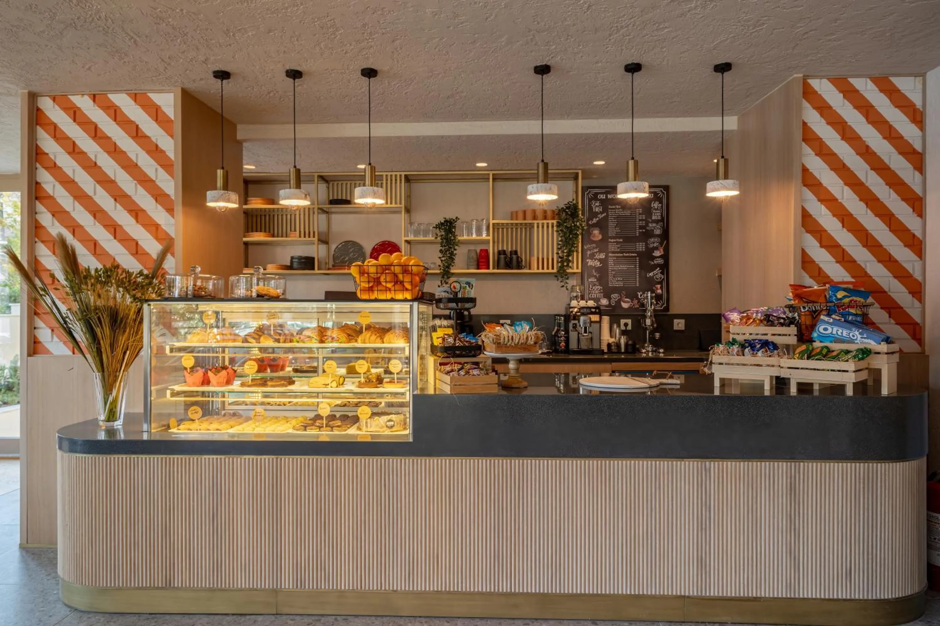 Lobby or reception in Oli Hotel and Suites