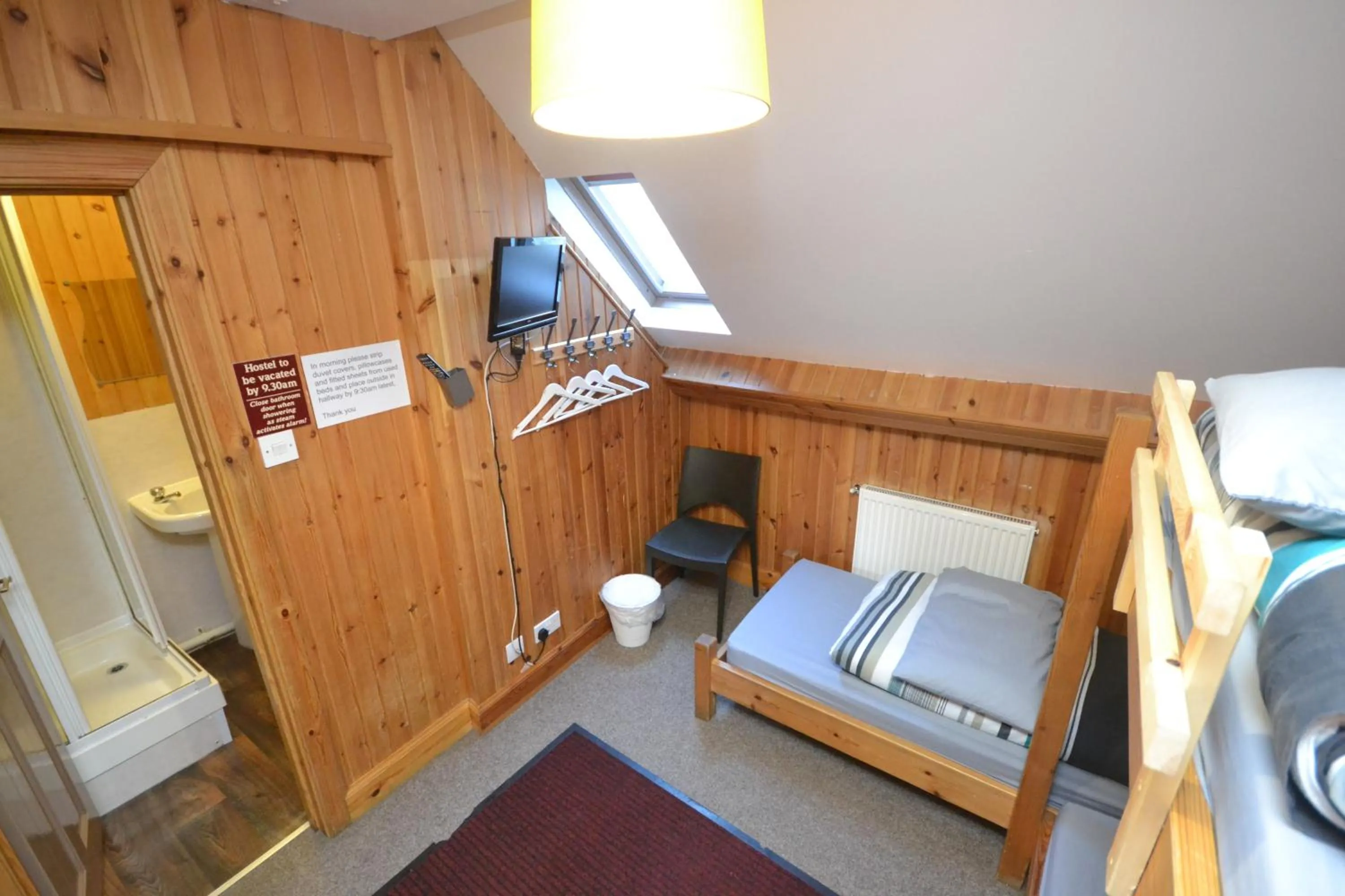 Photo of the whole room, Bed in Blackwater Hostel