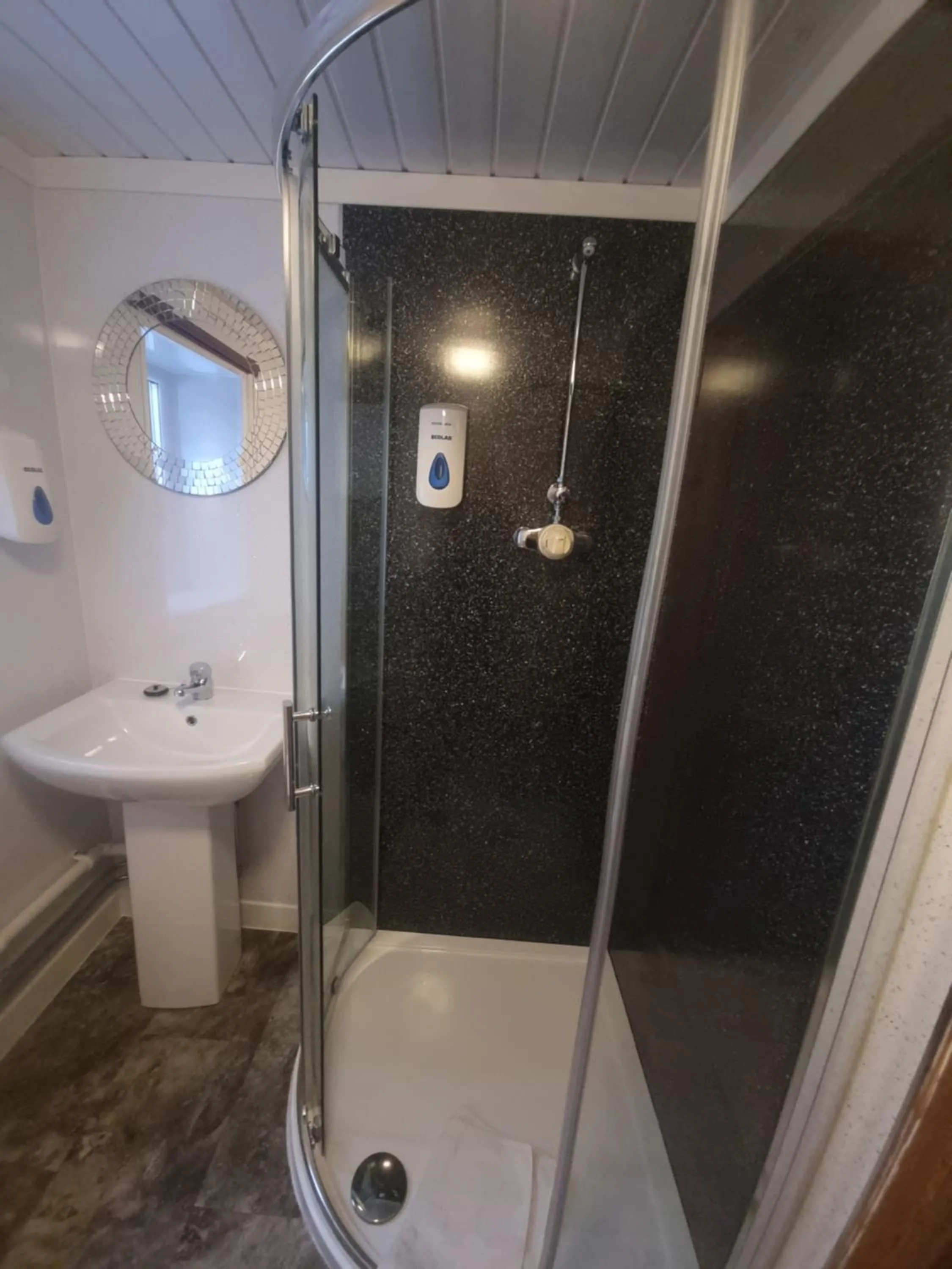 Shower in Blackwater Hostel