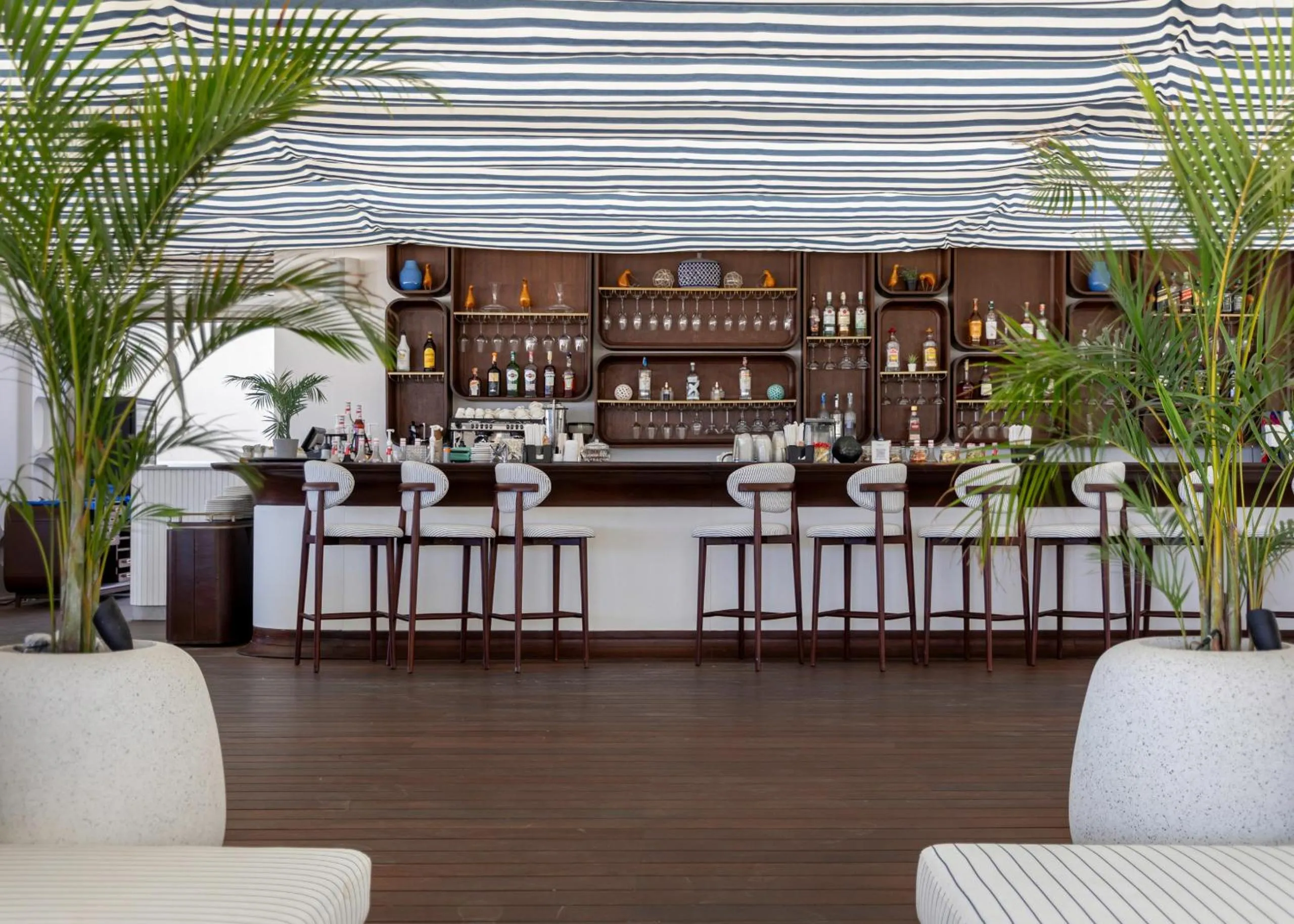 Restaurant/places to eat in Al Alamein Hotel